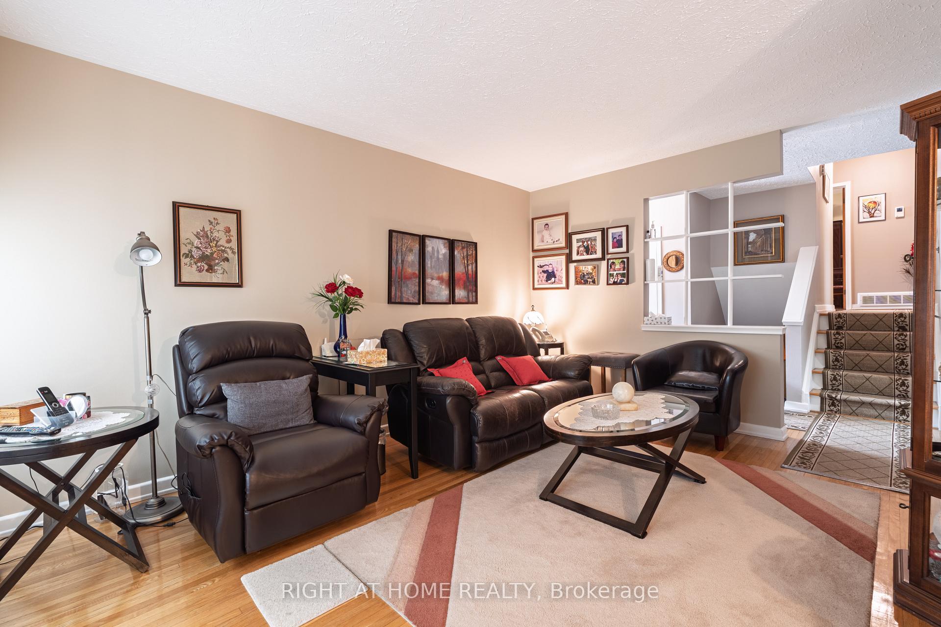 Photo 6 of 22 Monterrey Drive, Etobicoke, Thistletown-Beaumonde Heights — HOMEH