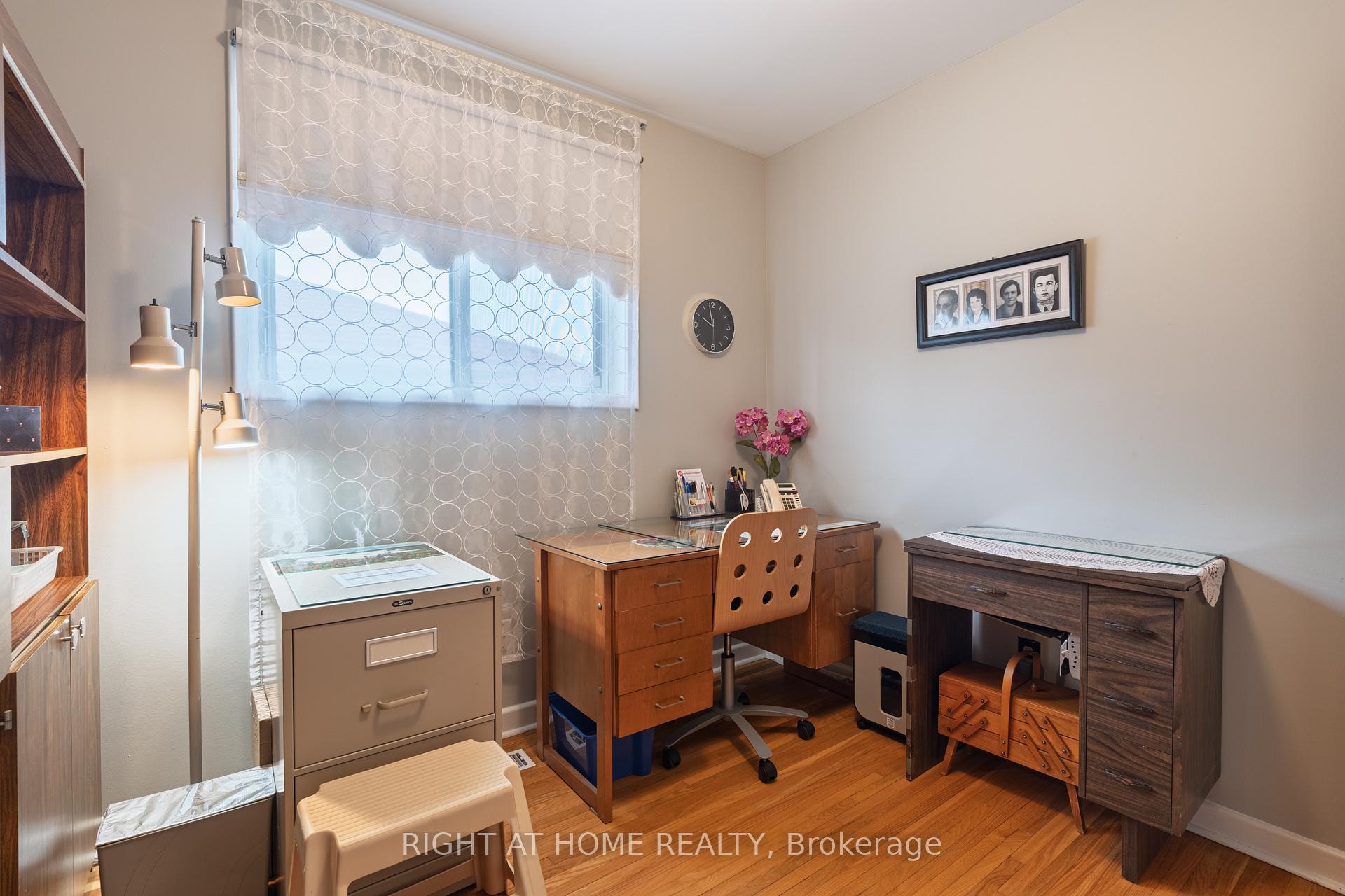Photo 14 of 22 Monterrey Drive, Etobicoke, Thistletown-Beaumonde Heights — HOMEH