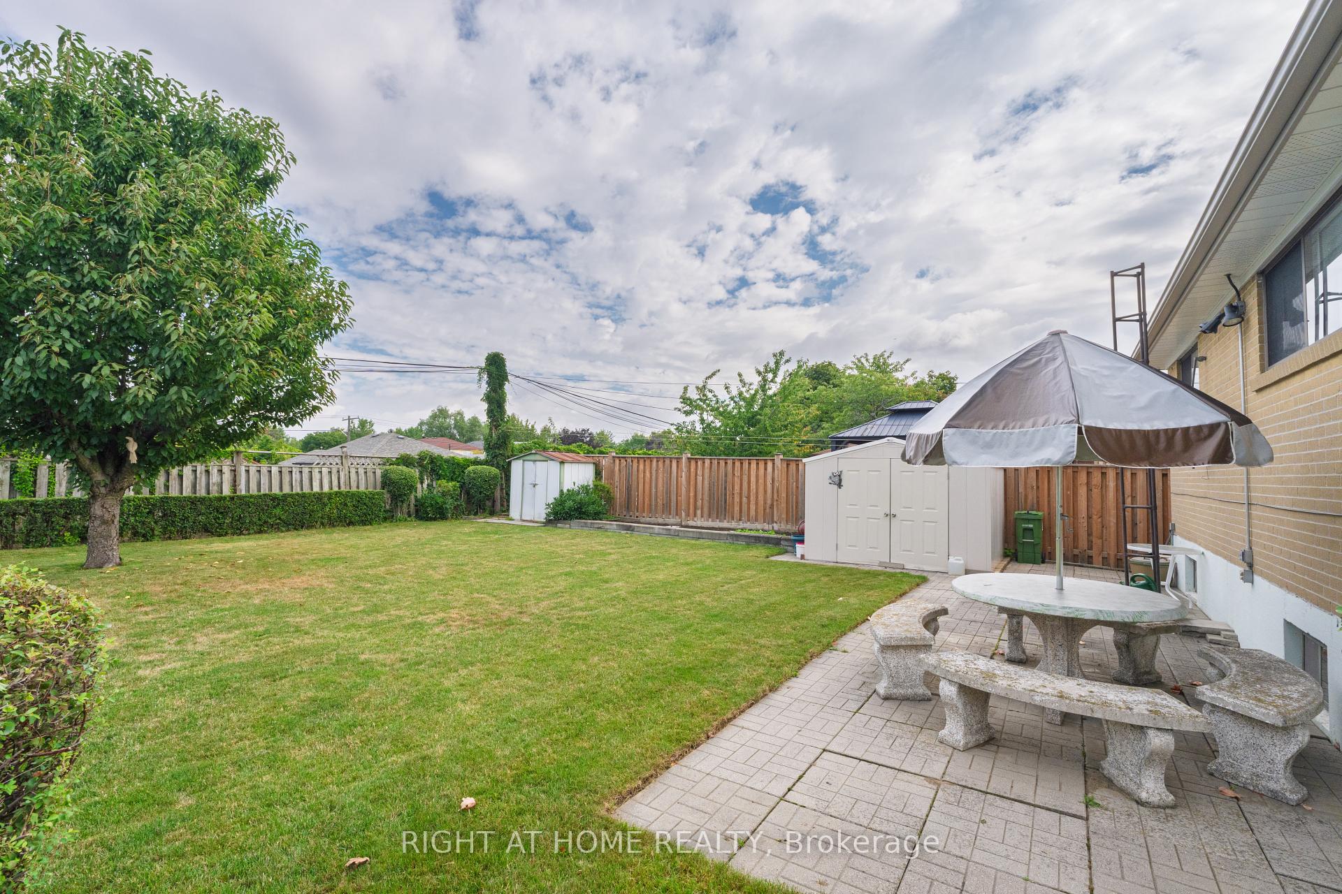 Photo 21 of 22 Monterrey Drive, Etobicoke, Thistletown-Beaumonde Heights — HOMEH