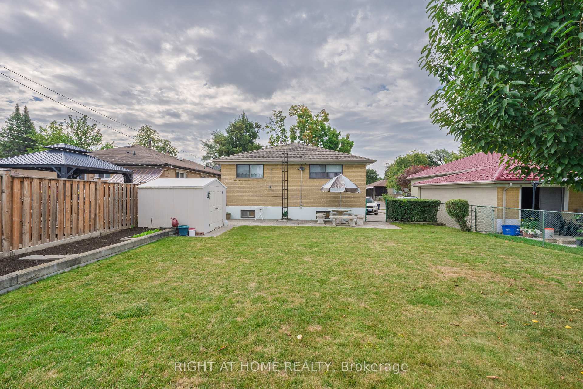 Photo 22 of 22 Monterrey Drive, Etobicoke, Thistletown-Beaumonde Heights — HOMEH