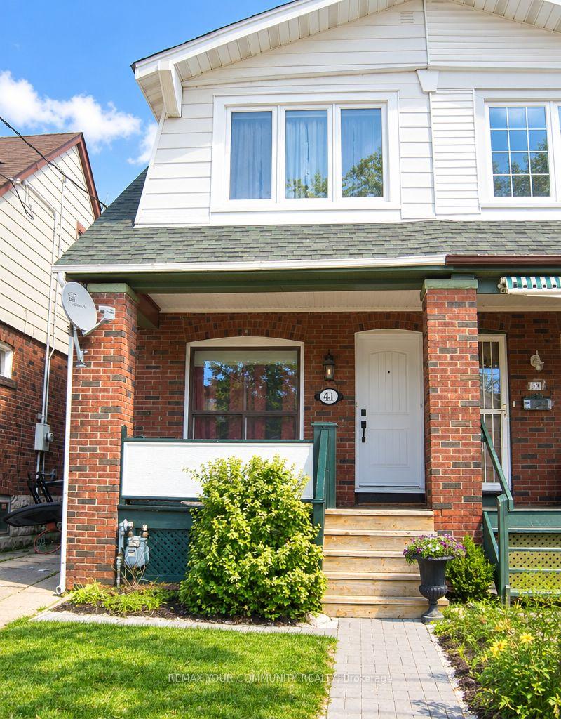 Front of 41 Bonnie Brae Boulevard