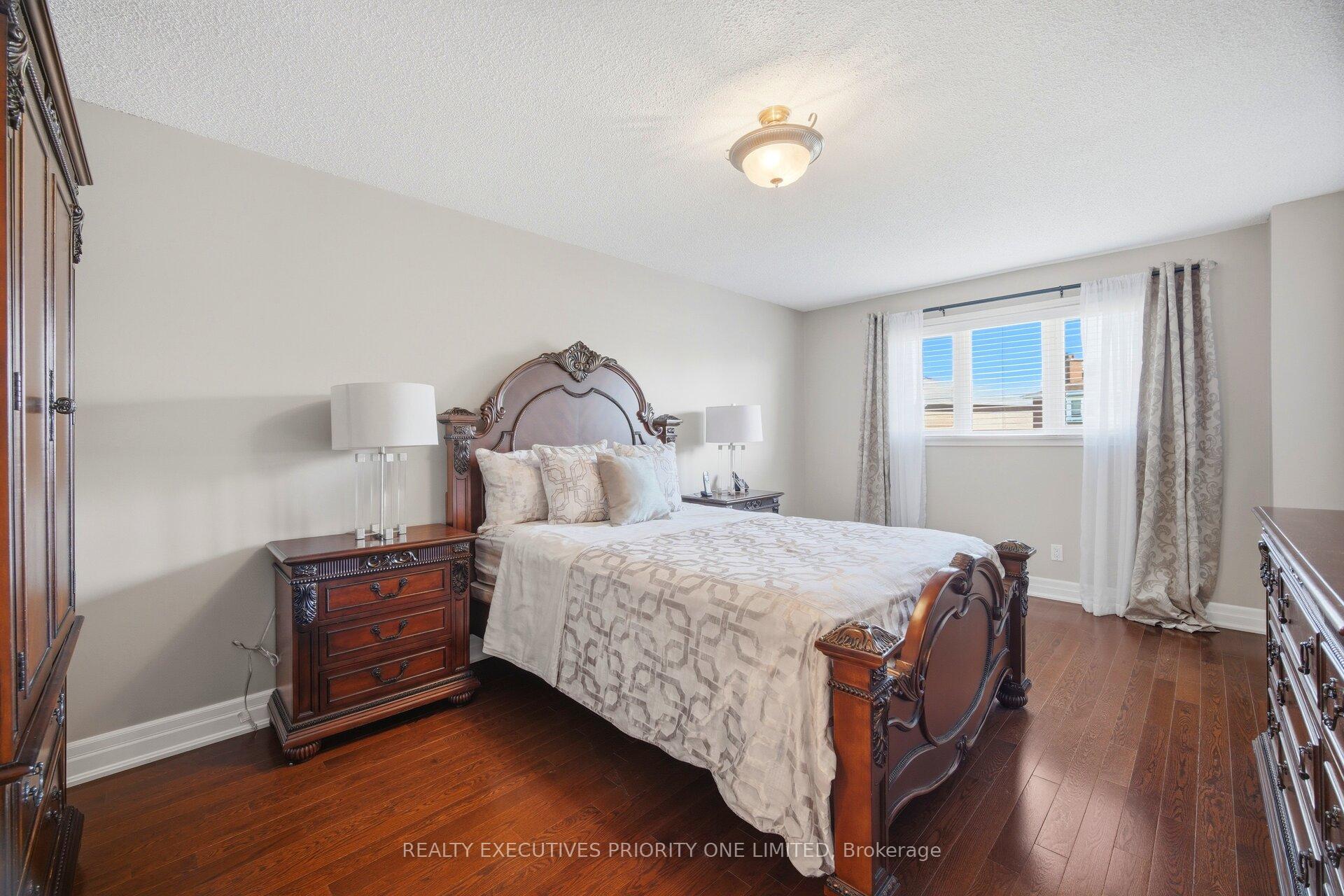 Photo 20 of 139 Jade Crescent, Vaughan, West Woodbridge — HOMEH