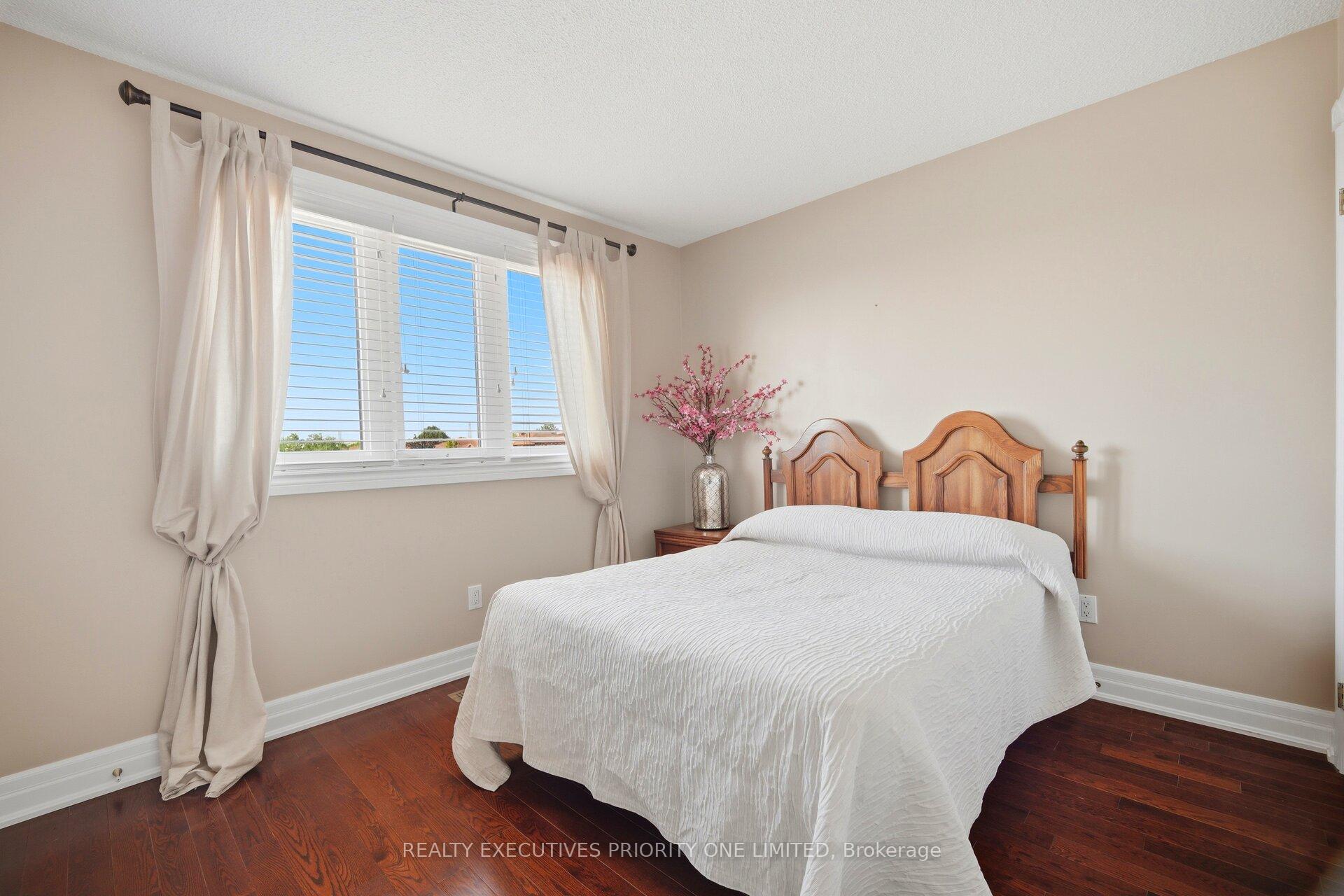 Photo 27 of 139 Jade Crescent, Vaughan, West Woodbridge — HOMEH