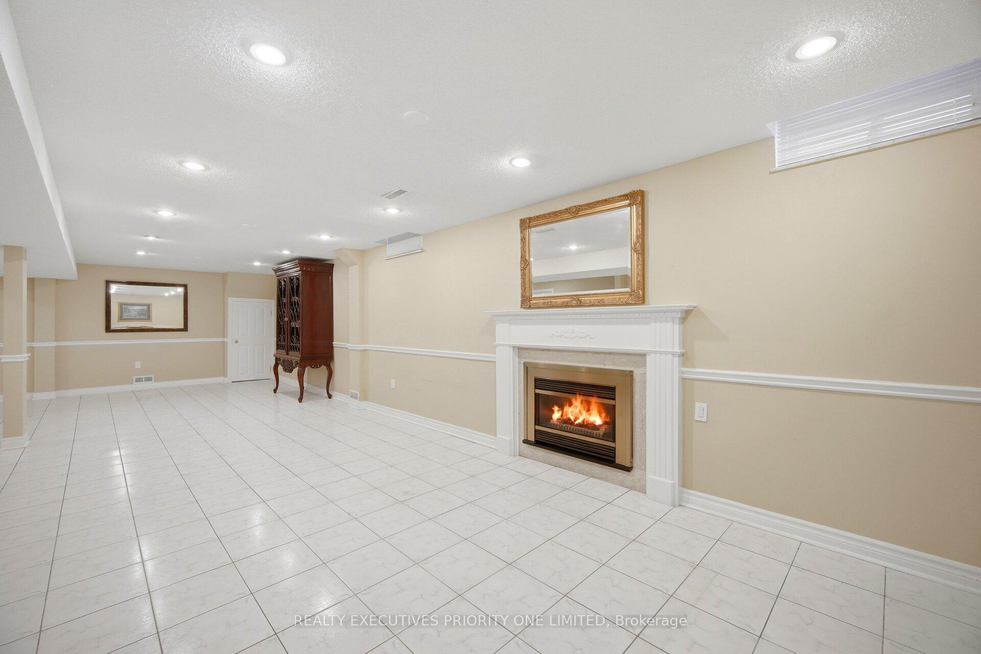 Photo 36 of 139 Jade Crescent, Vaughan, West Woodbridge — HOMEH