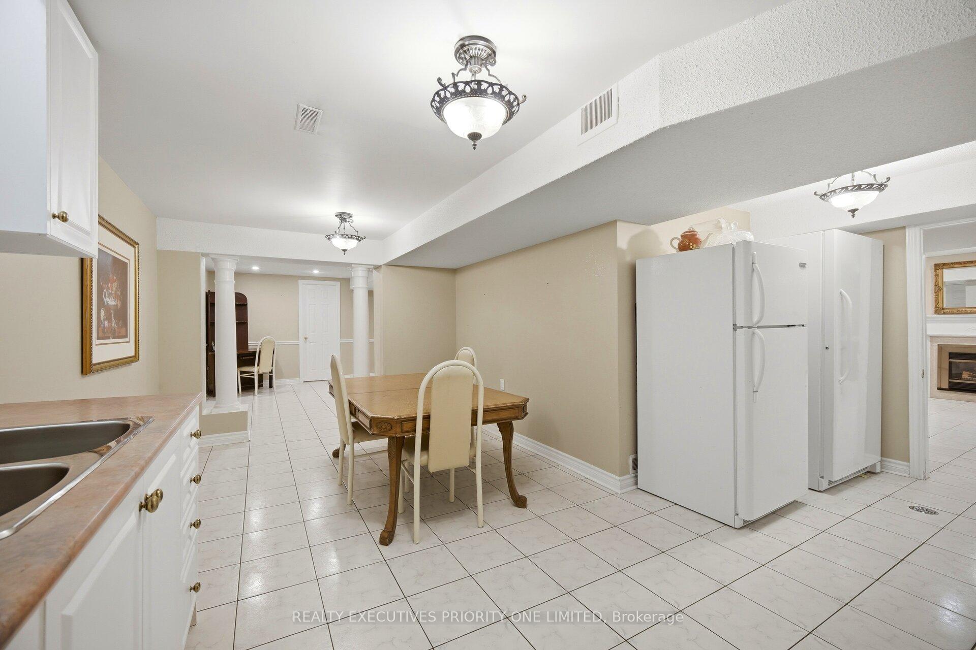 Photo 38 of 139 Jade Crescent, Vaughan, West Woodbridge — HOMEH