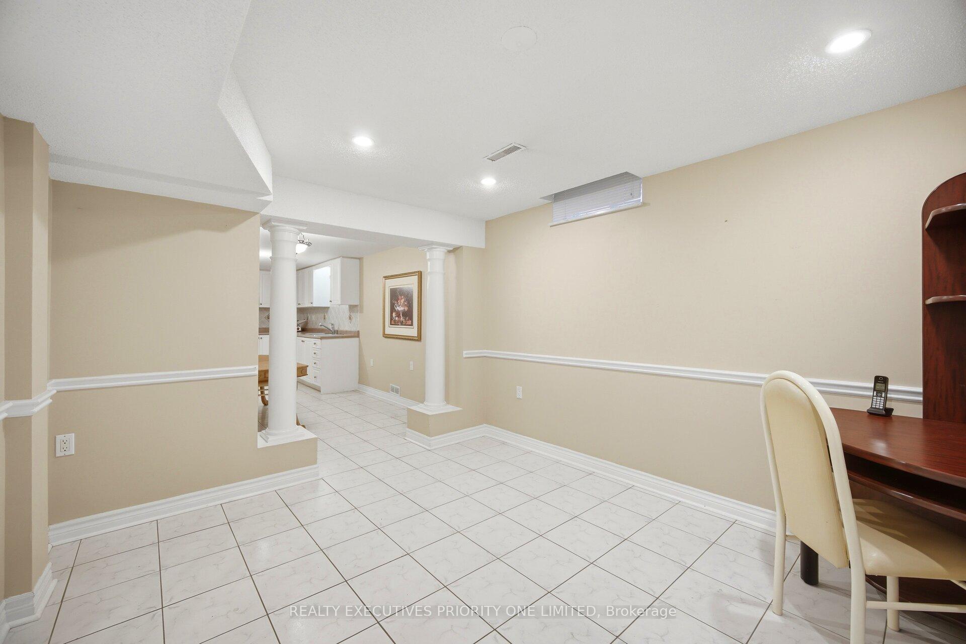 Photo 40 of 139 Jade Crescent, Vaughan, West Woodbridge — HOMEH