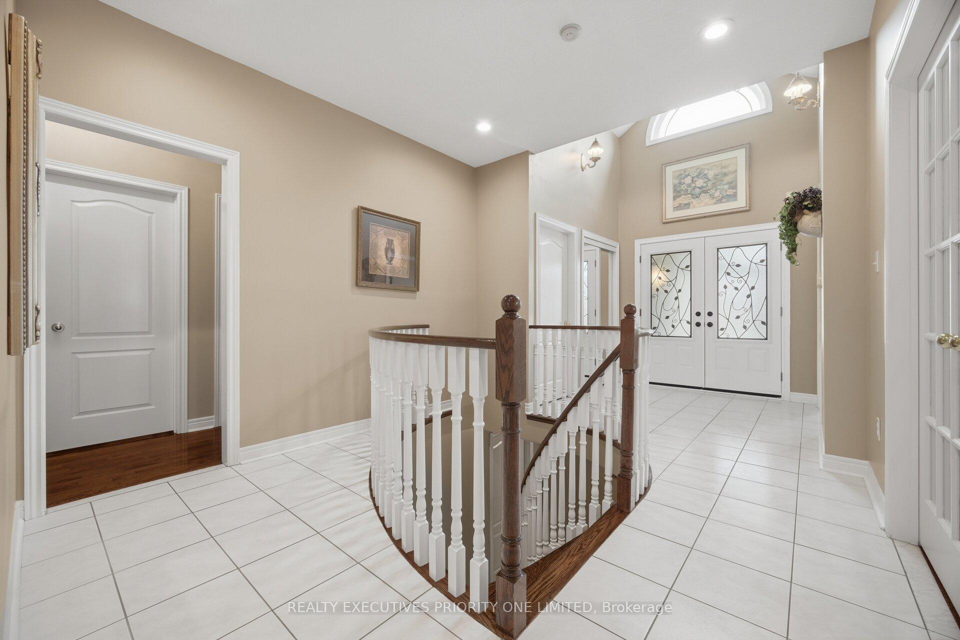 Photo 30 of 222 Caproni Drive, Vaughan, Maple — HOMEH