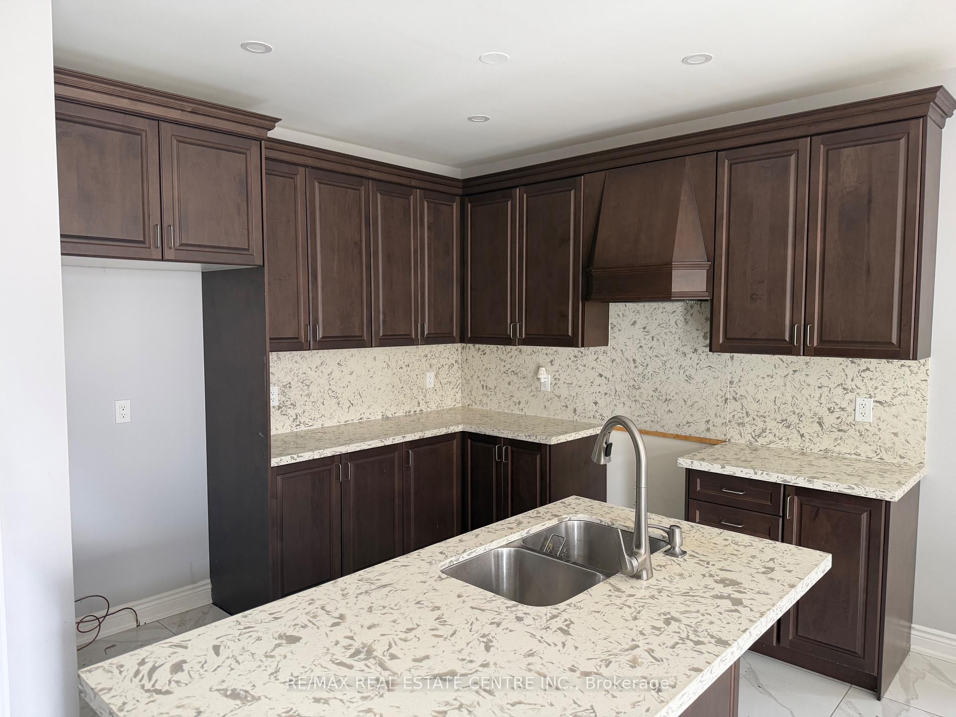 Photo 9 of 79 Templehill Road, Brampton, Sandringham-Wellington — HOMEH