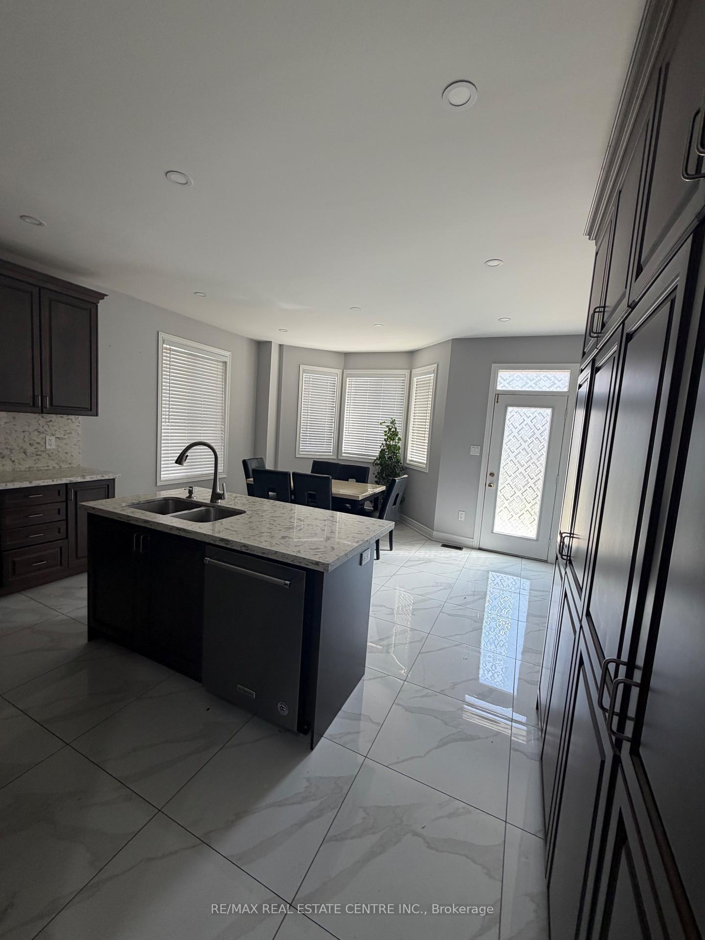 Photo 12 of 79 Templehill Road, Brampton, Sandringham-Wellington — HOMEH