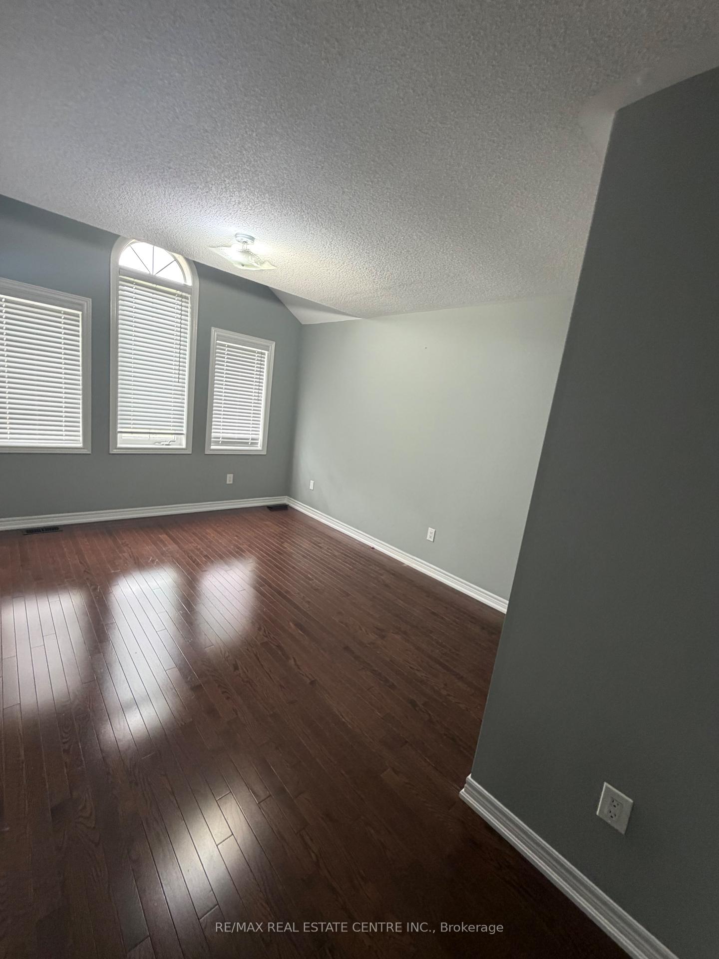 Photo 20 of 79 Templehill Road, Brampton, Sandringham-Wellington — HOMEH