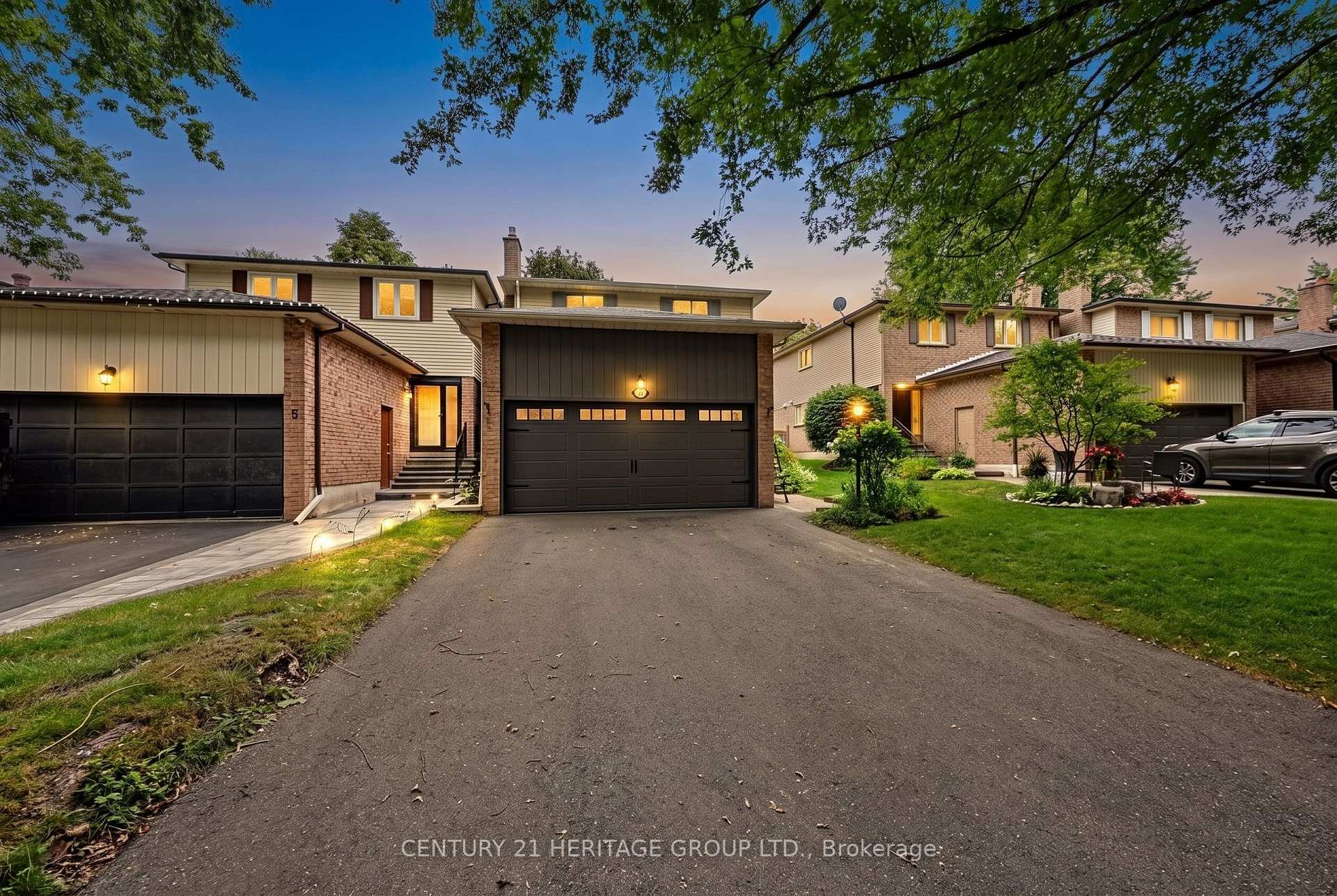 Photo 2 of 11 Bishop Crescent, Markham, Markham Village — HOMEH