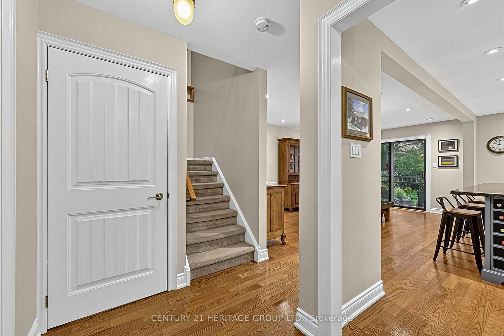 Photo 8 of 11 Bishop Crescent, Markham, Markham Village — HOMEH