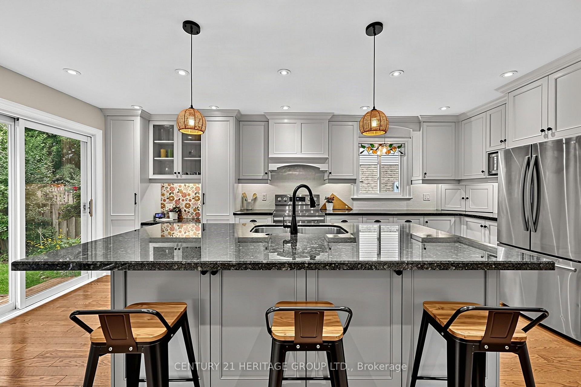 Photo 11 of 11 Bishop Crescent, Markham, Markham Village — HOMEH