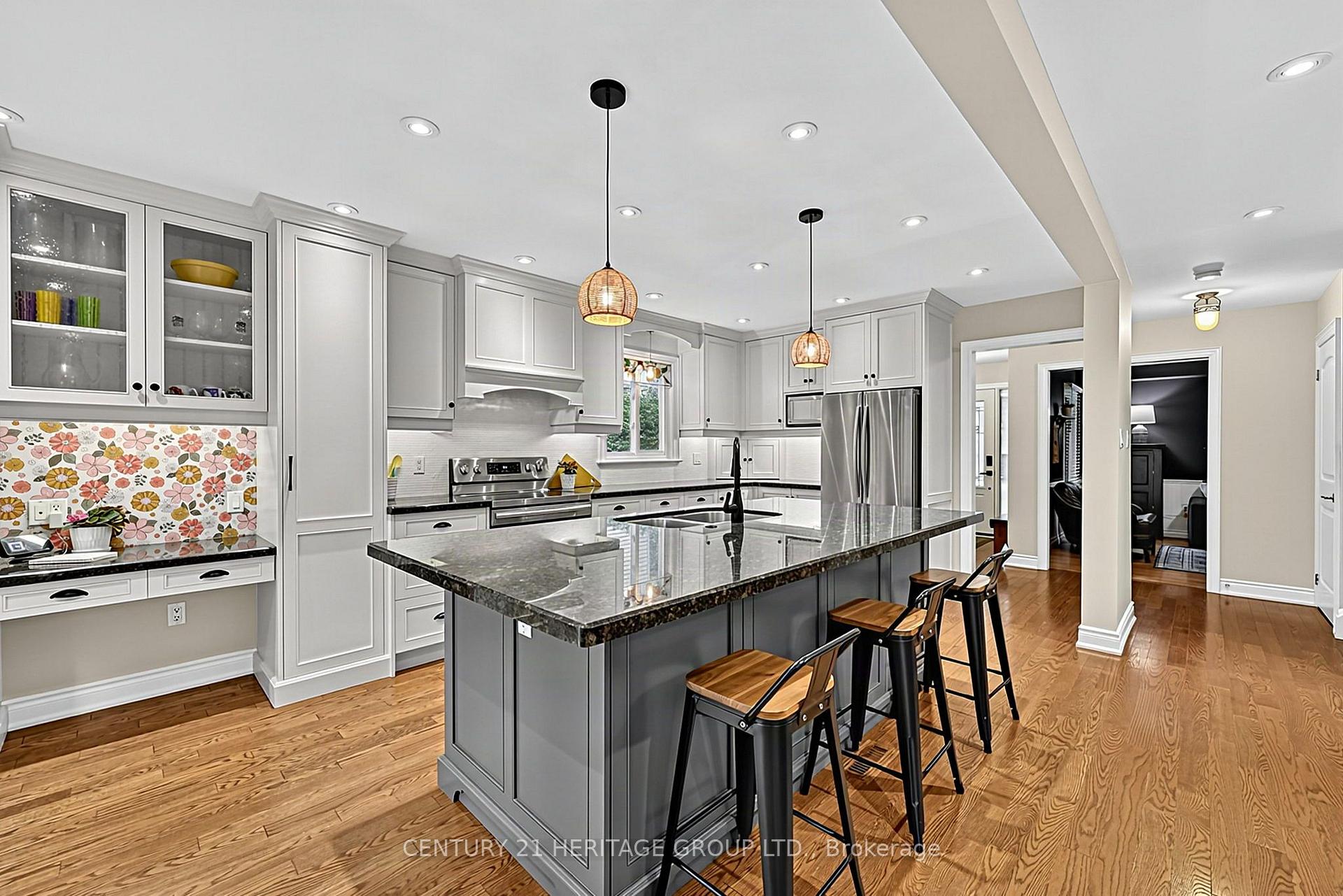 Photo 12 of 11 Bishop Crescent, Markham, Markham Village — HOMEH