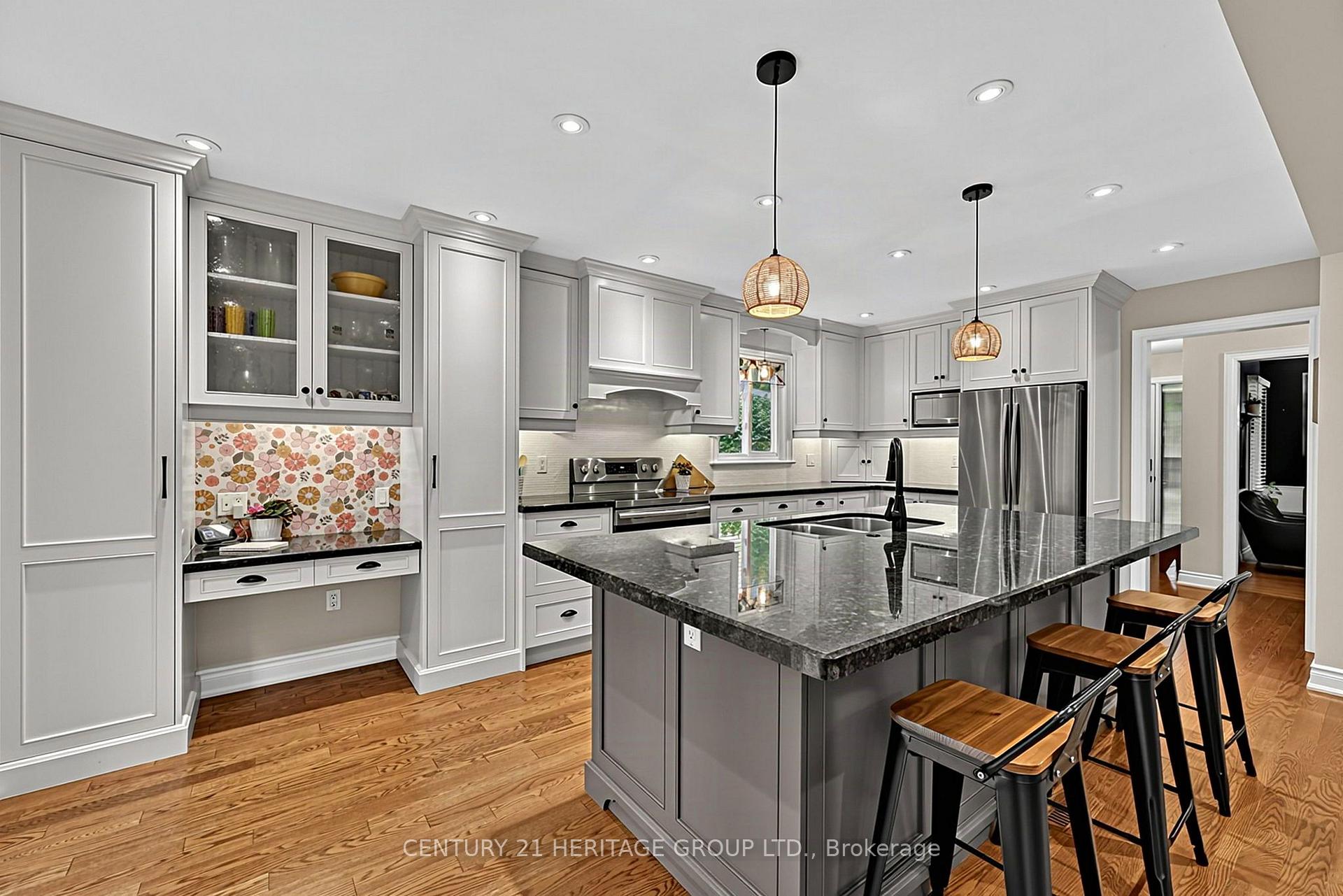 Photo 15 of 11 Bishop Crescent, Markham, Markham Village — HOMEH