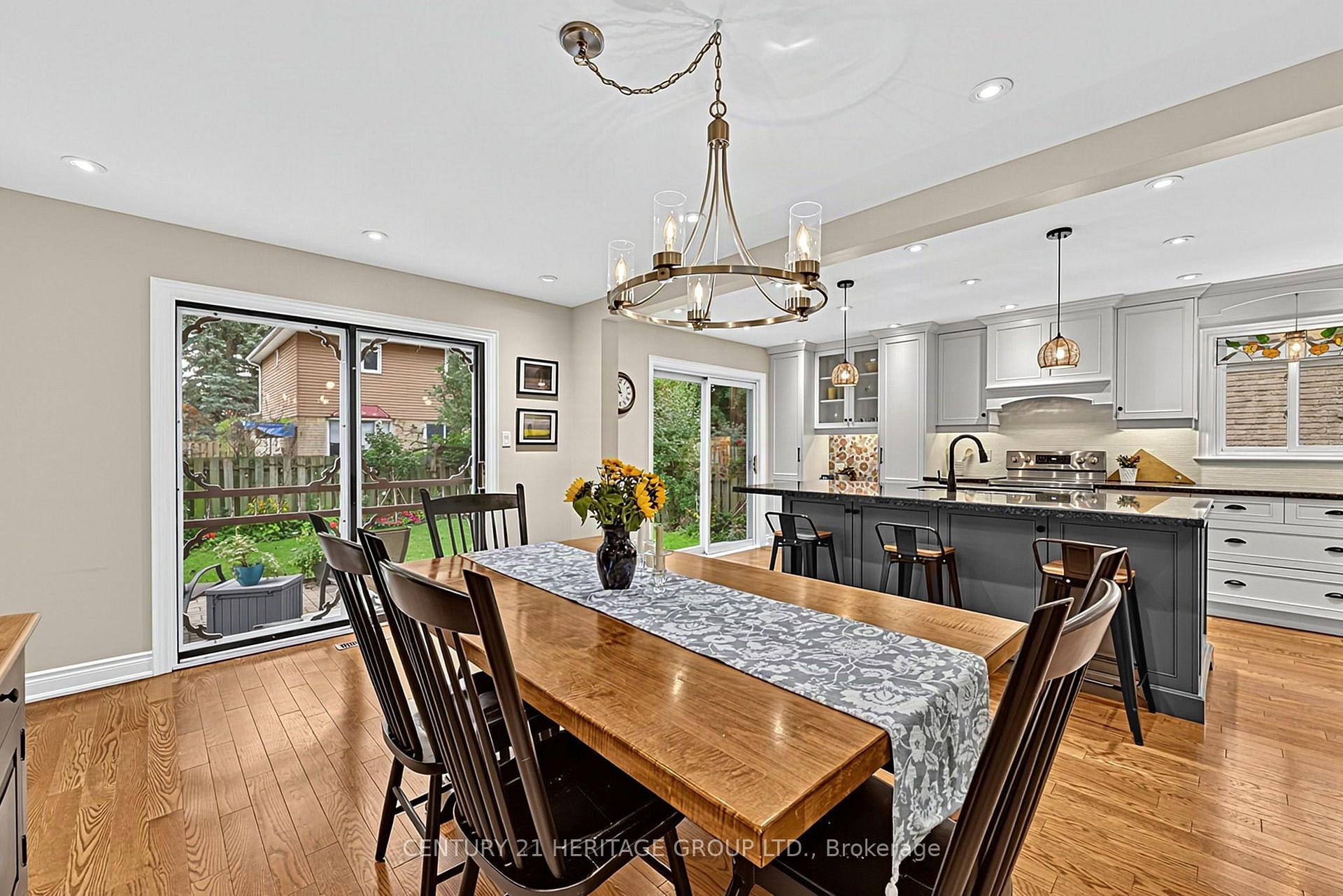 Photo 20 of 11 Bishop Crescent, Markham, Markham Village — HOMEH