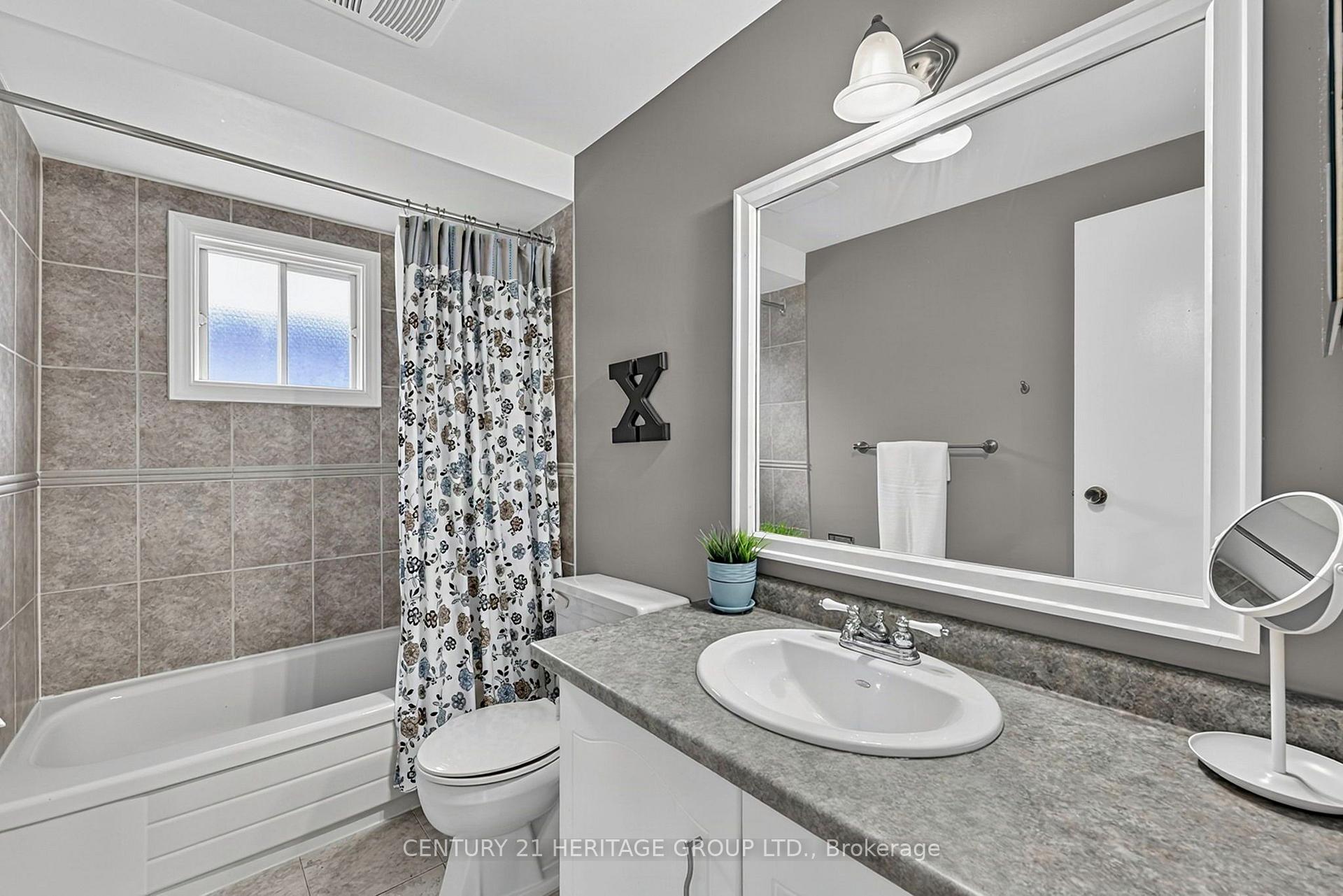 Photo 30 of 11 Bishop Crescent, Markham, Markham Village — HOMEH