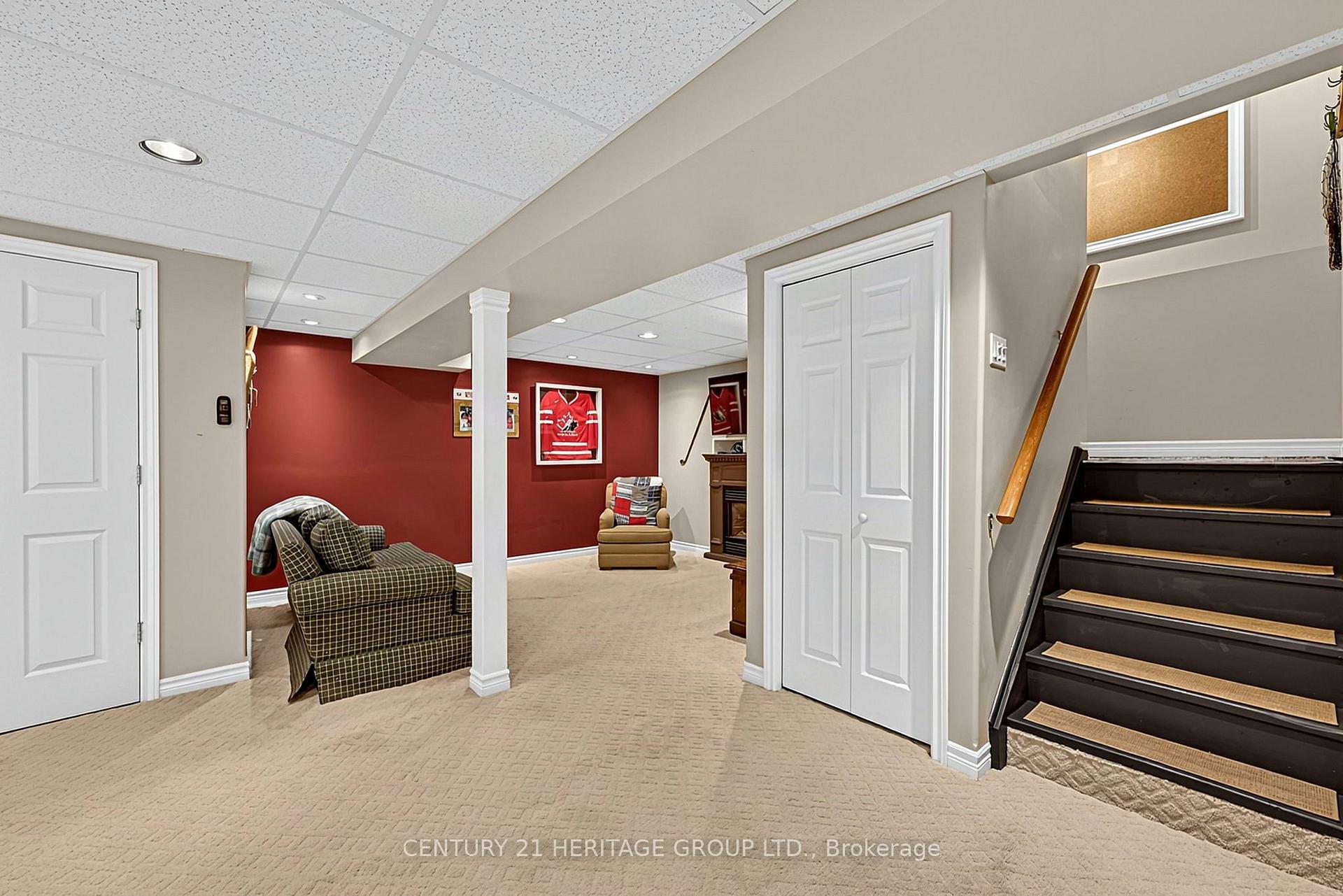 Photo 31 of 11 Bishop Crescent, Markham, Markham Village — HOMEH