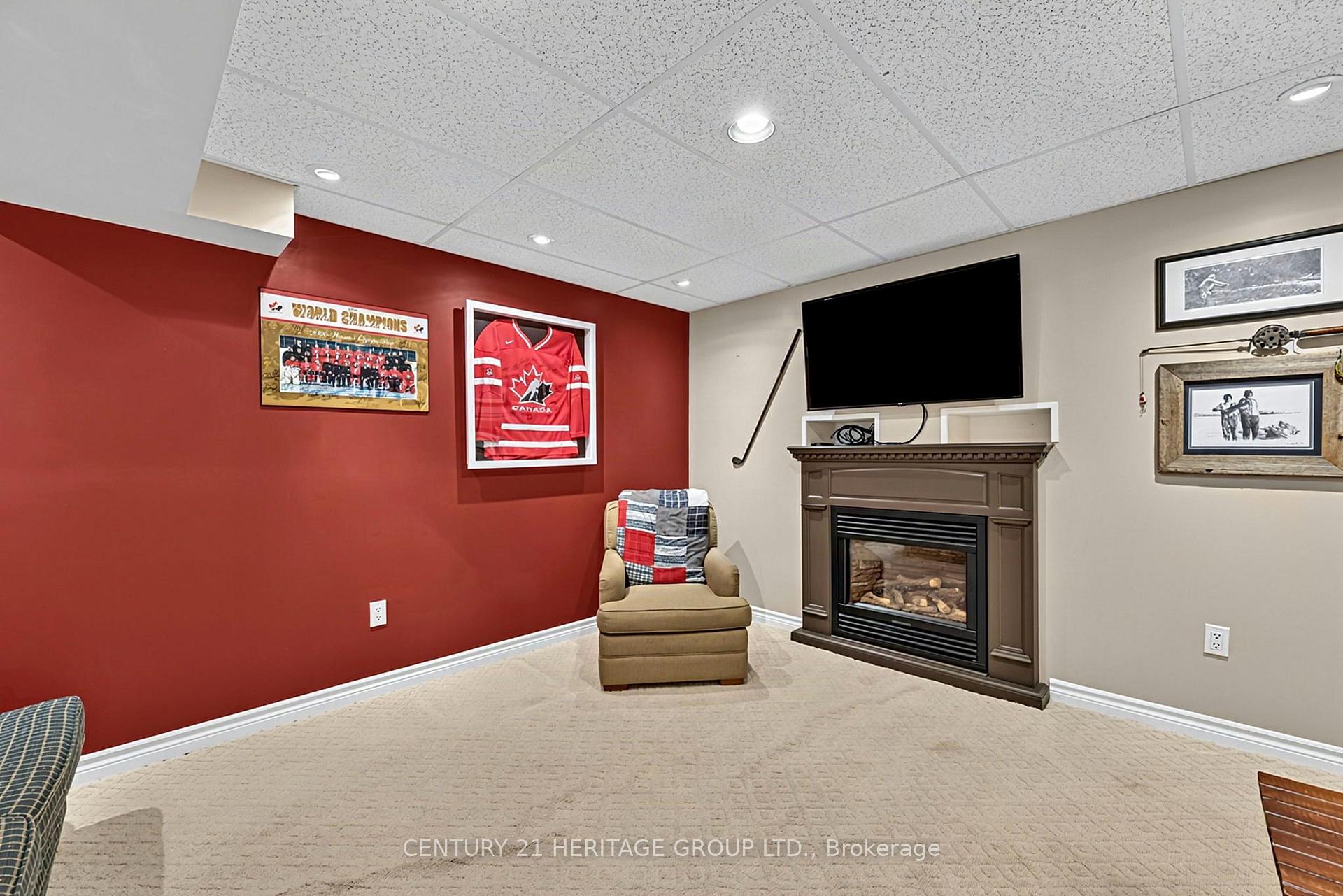 Photo 32 of 11 Bishop Crescent, Markham, Markham Village — HOMEH
