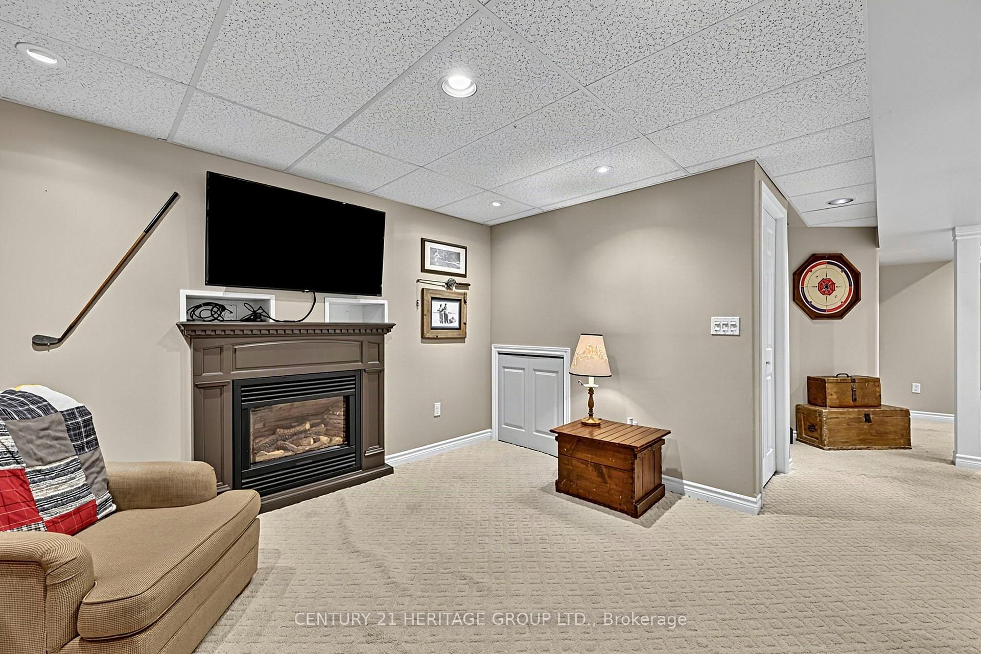 Photo 33 of 11 Bishop Crescent, Markham, Markham Village — HOMEH