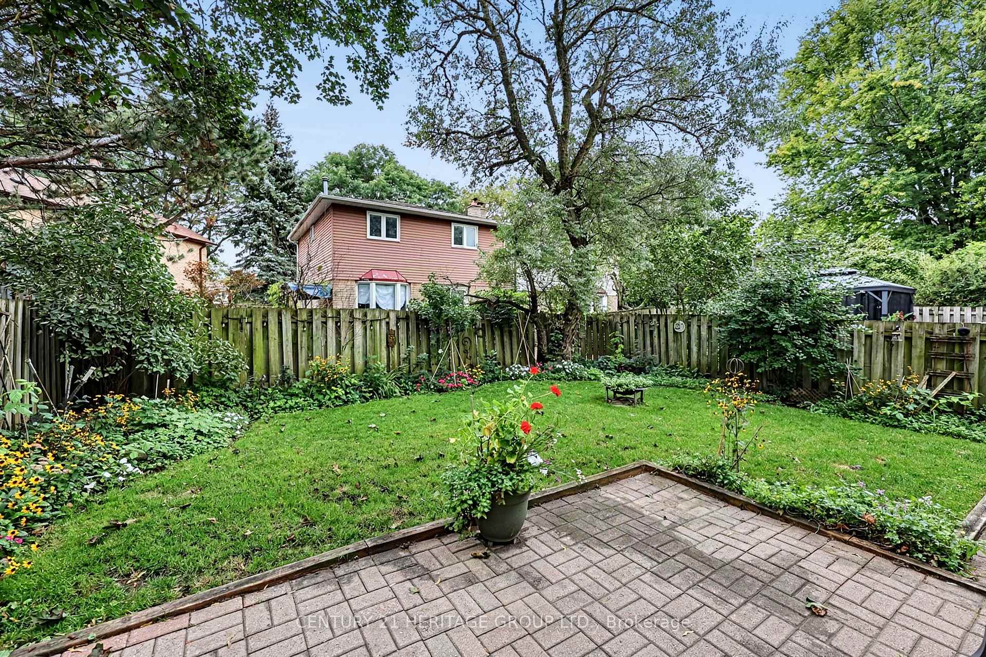 Photo 39 of 11 Bishop Crescent, Markham, Markham Village — HOMEH