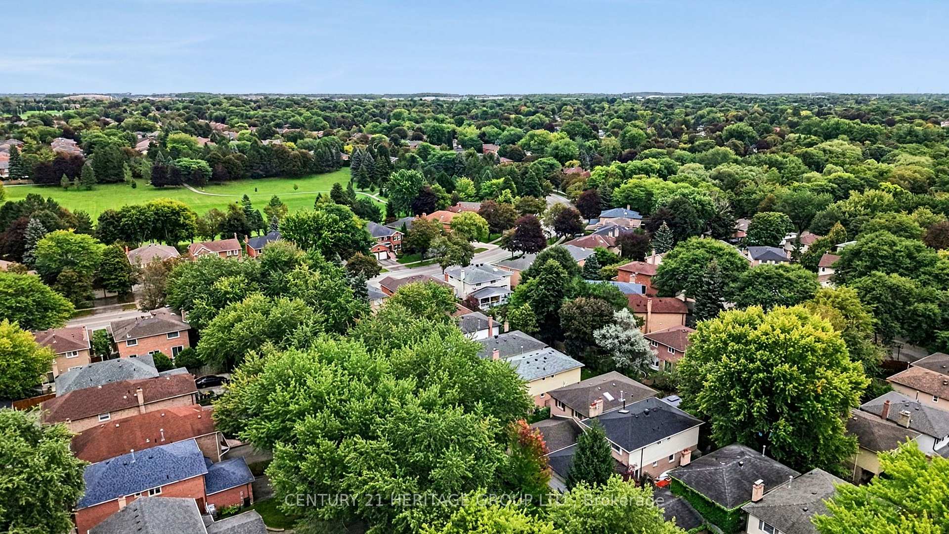 Photo 40 of 11 Bishop Crescent, Markham, Markham Village — HOMEH