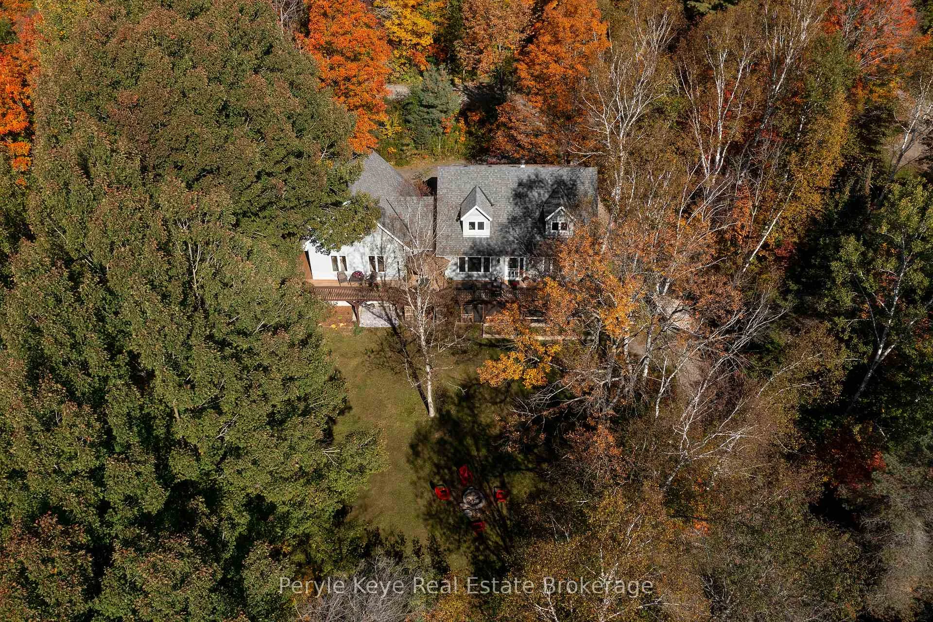 Photo of 1042 Hillside Crescent