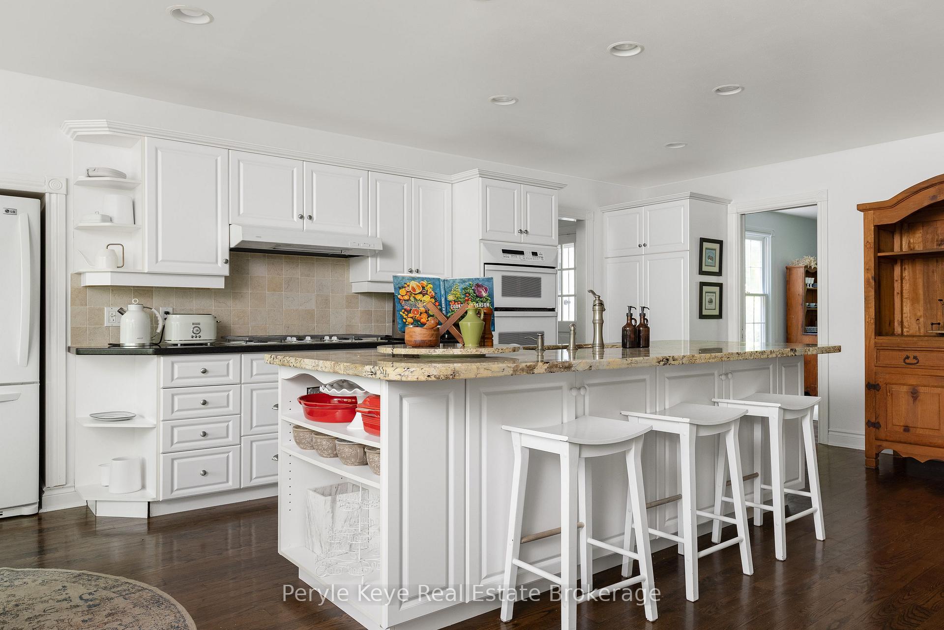 Photo 16 of 74 Woodland Drive, Bracebridge — HOMEH