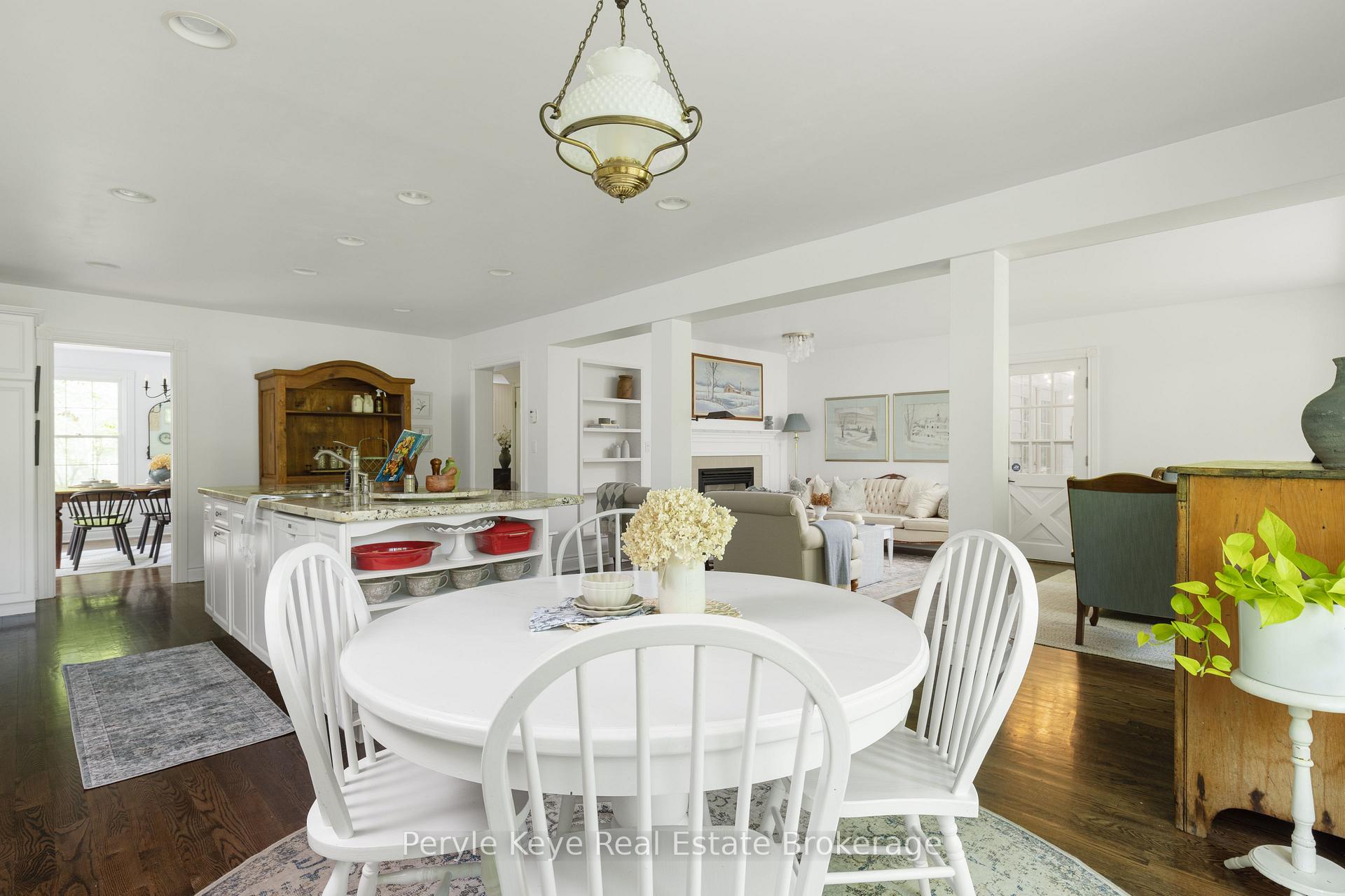 Photo 19 of 74 Woodland Drive, Bracebridge — HOMEH