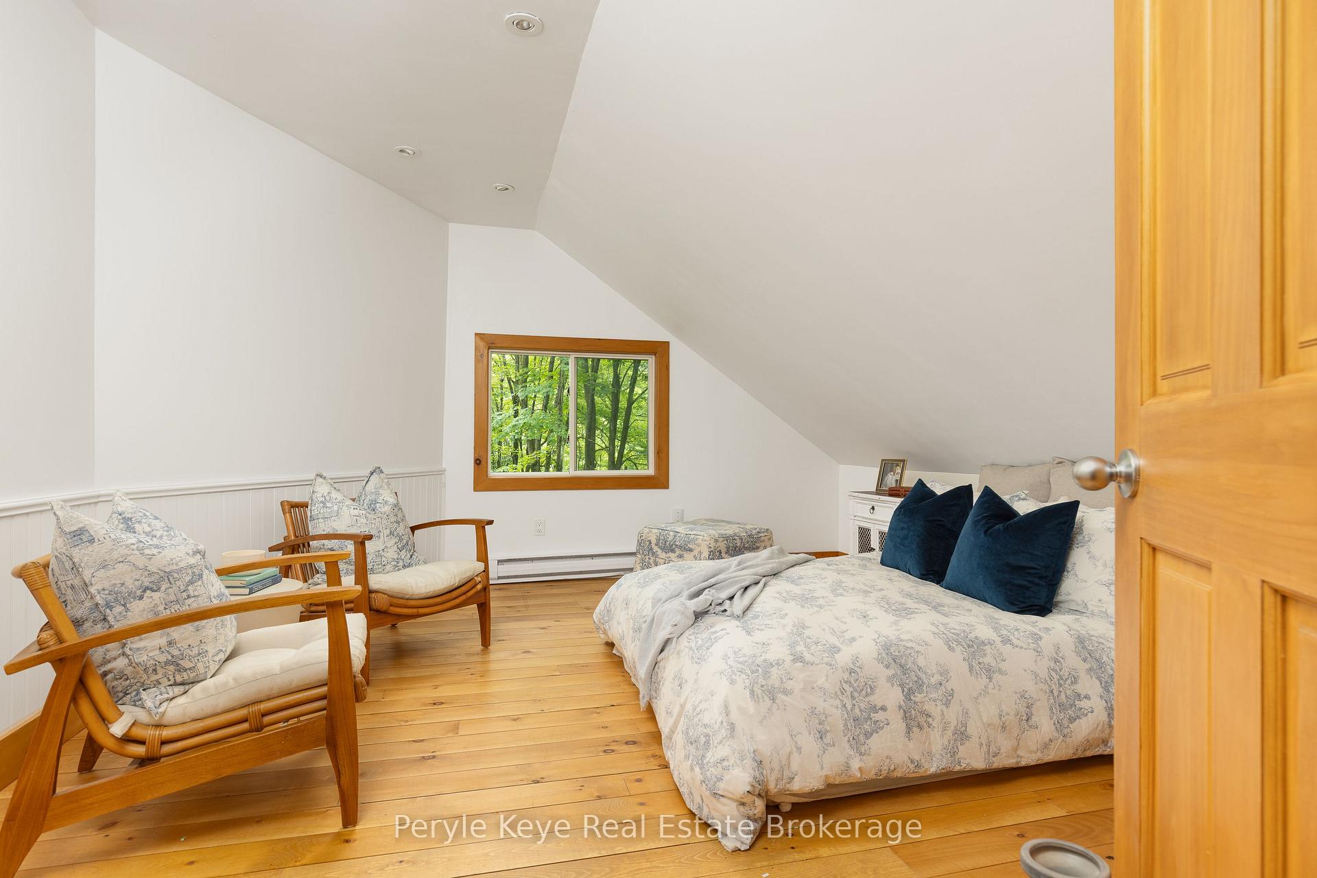 Photo 45 of 74 Woodland Drive, Bracebridge — HOMEH
