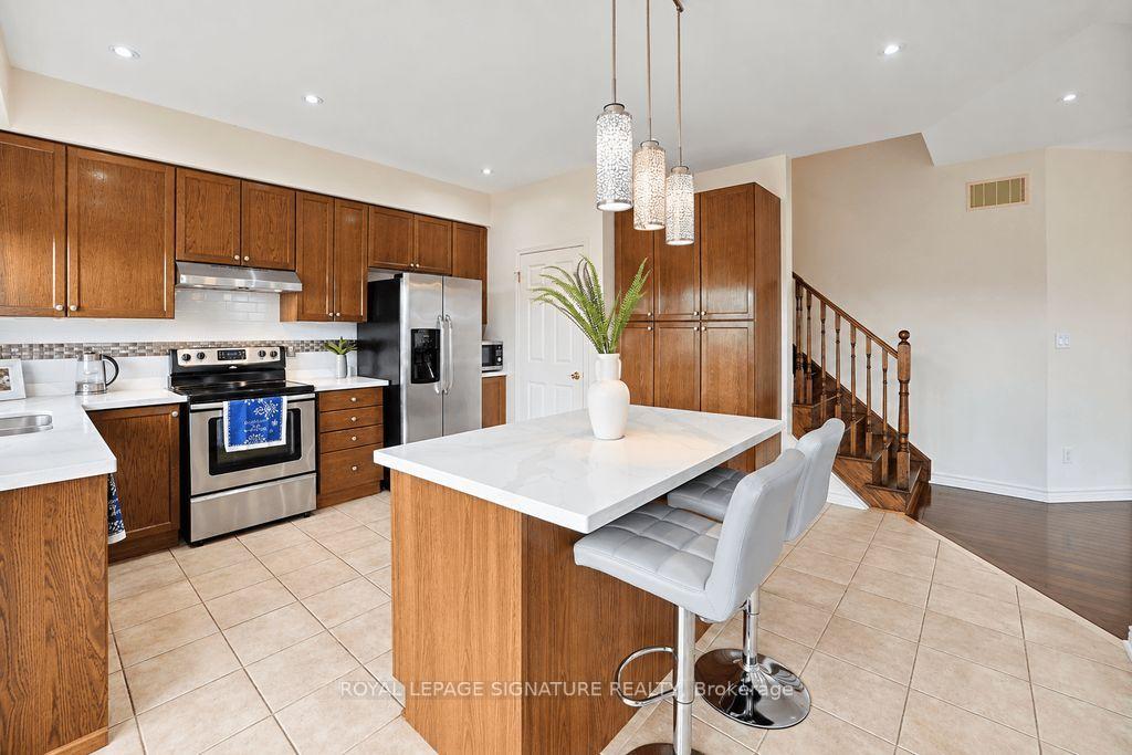 Photo 9 of 84 Jordensen Drive, Brampton, Credit Valley — HOMEH