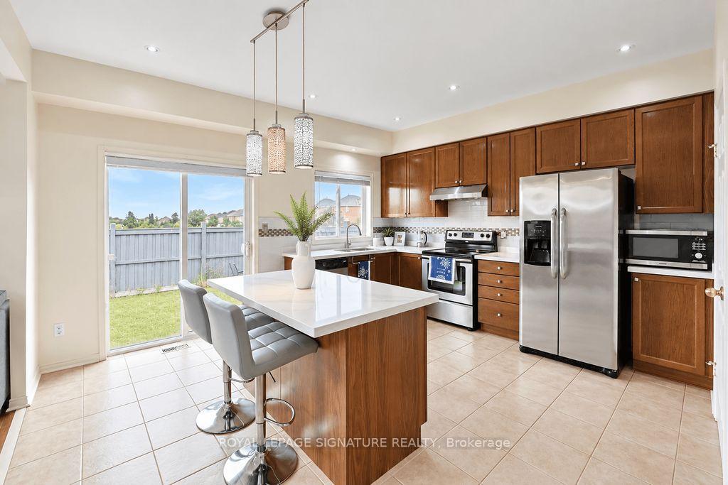 Photo 10 of 84 Jordensen Drive, Brampton, Credit Valley — HOMEH