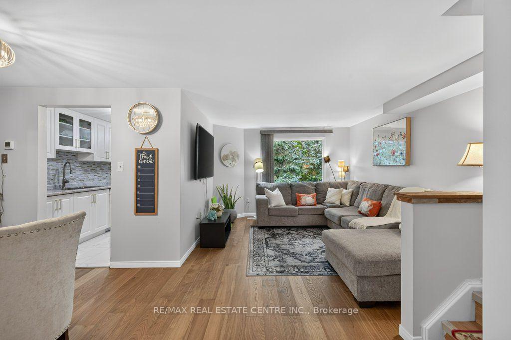 Photo 4 of 67 Grandridge Crescent, Guelph, Willow West/Sugarbush/West Acres — HOMEH