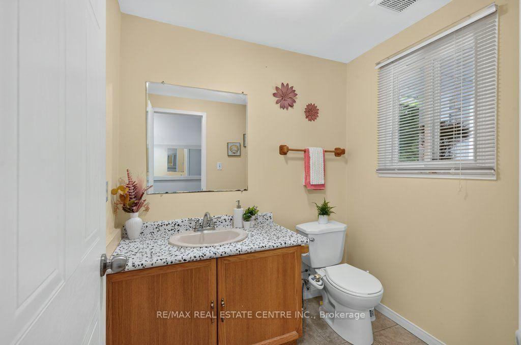 Photo 18 of 67 Grandridge Crescent, Guelph, Willow West/Sugarbush/West Acres — HOMEH