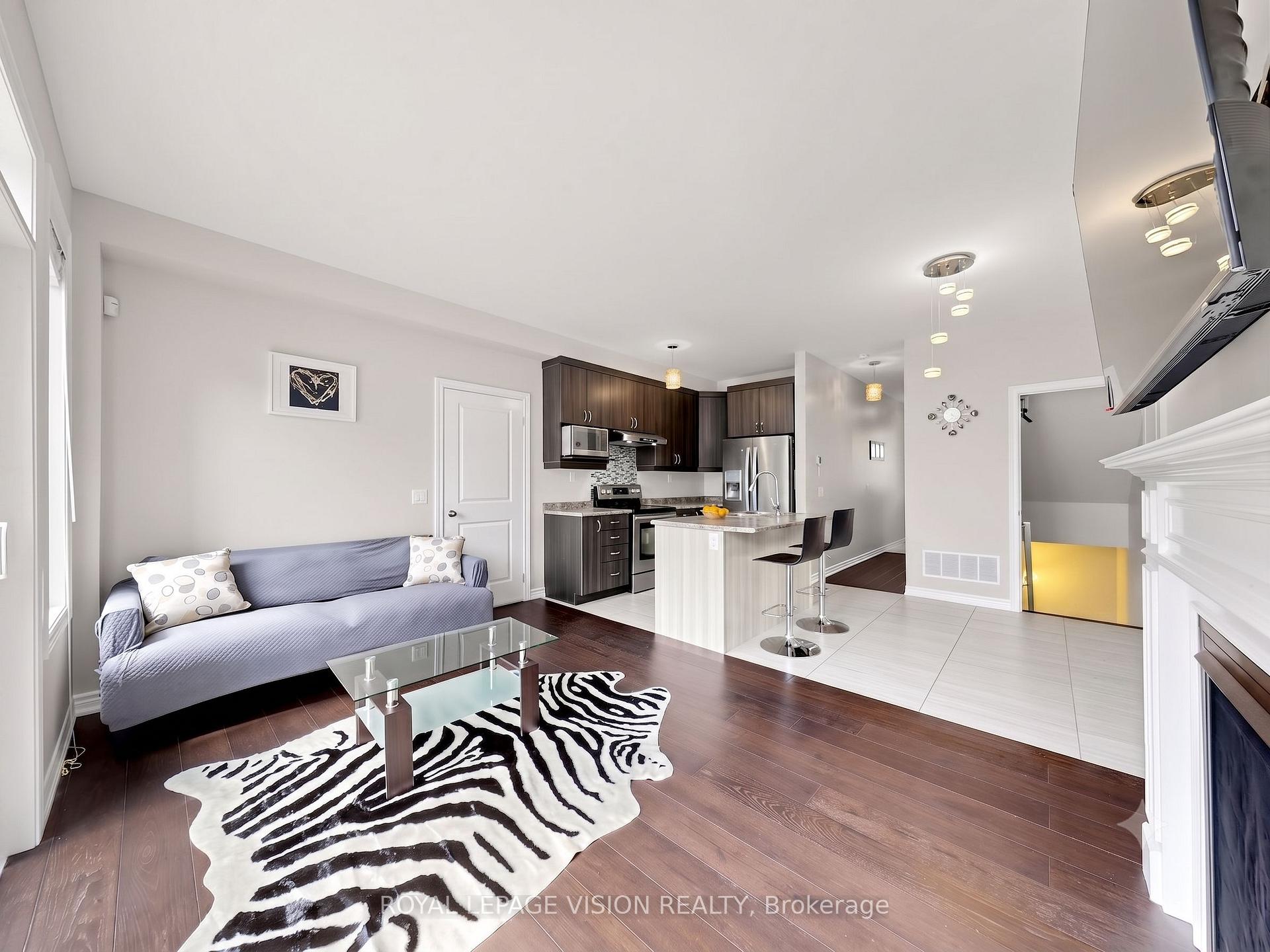 Photo 4 of 24 Pennycross Crescent, Brampton, Northwest Brampton — HOMEH