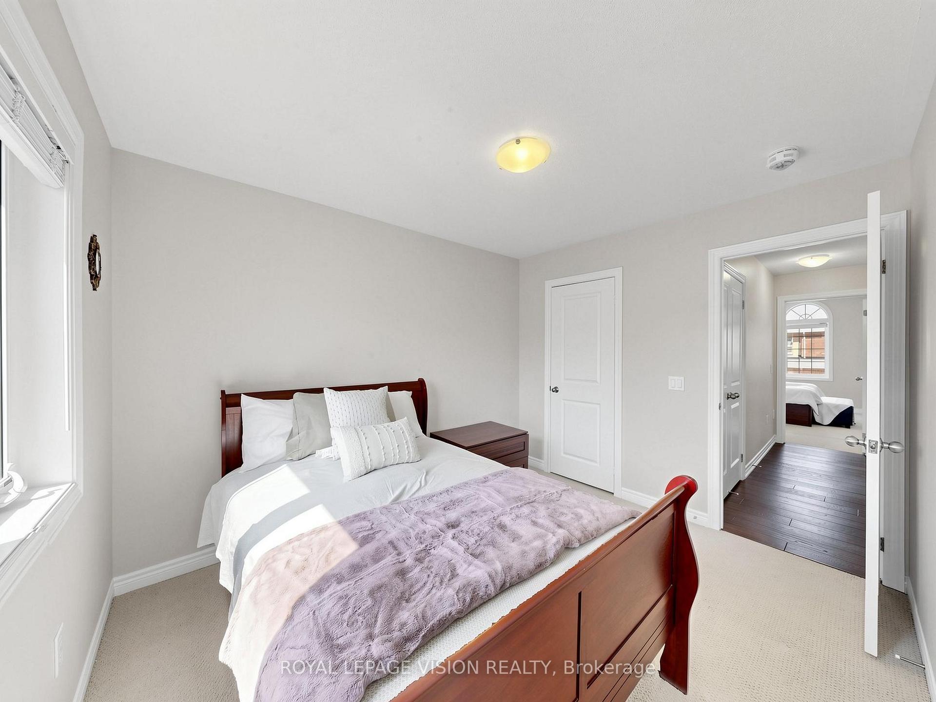 Photo 17 of 24 Pennycross Crescent, Brampton, Northwest Brampton — HOMEH