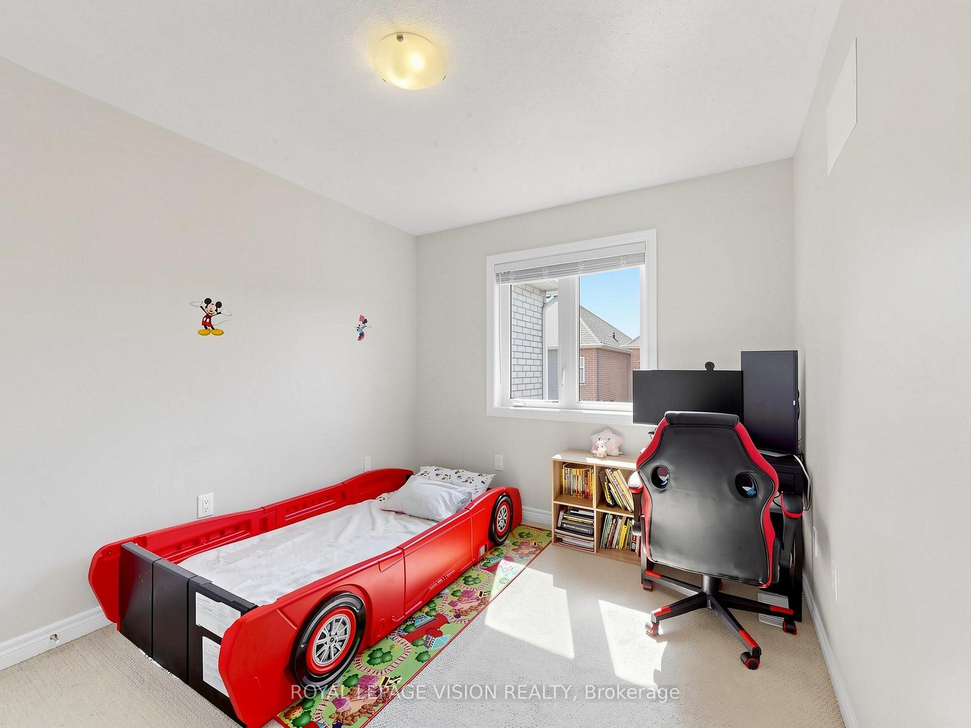 Photo 18 of 24 Pennycross Crescent, Brampton, Northwest Brampton — HOMEH