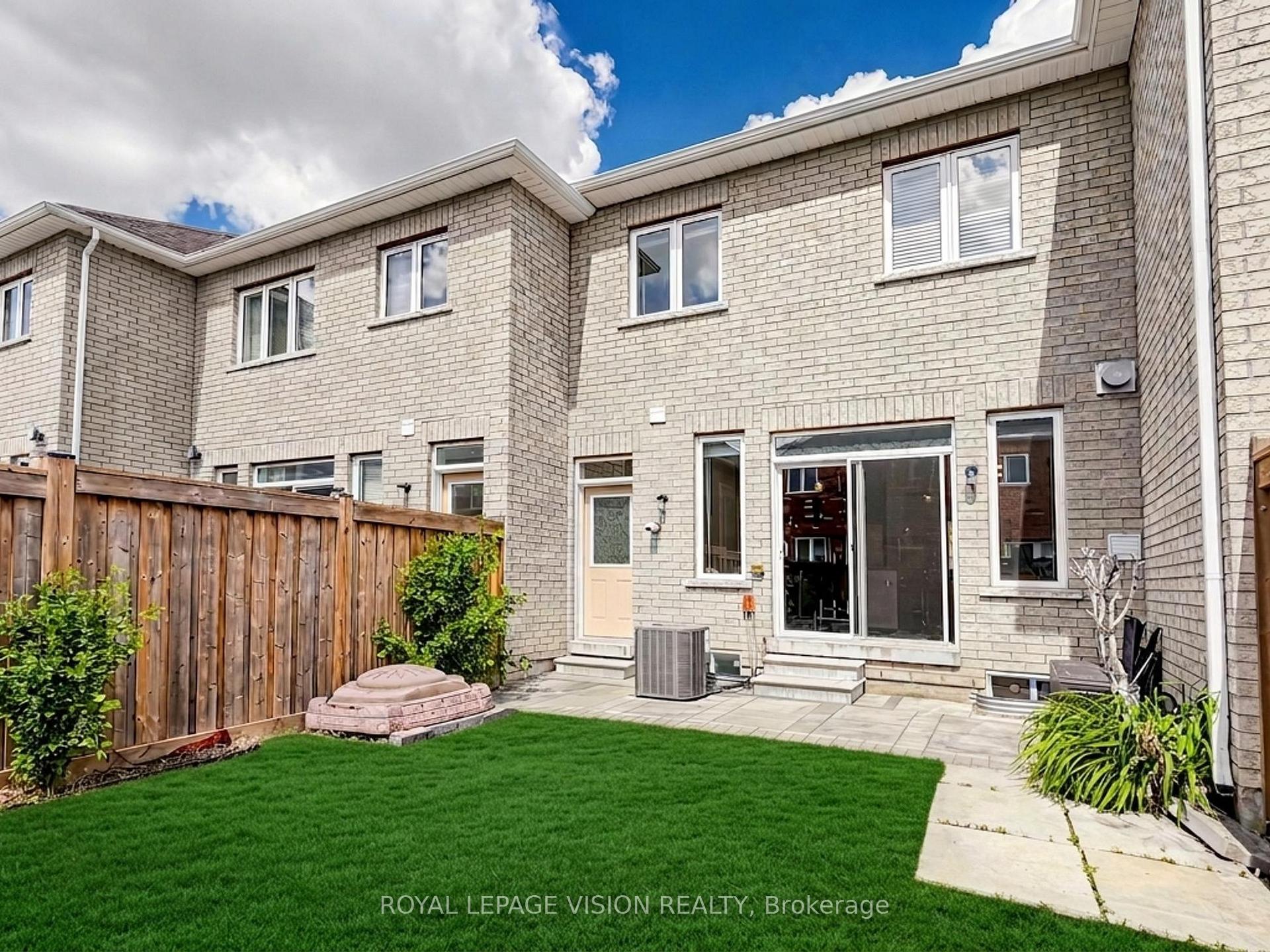 Photo 23 of 24 Pennycross Crescent, Brampton, Northwest Brampton — HOMEH
