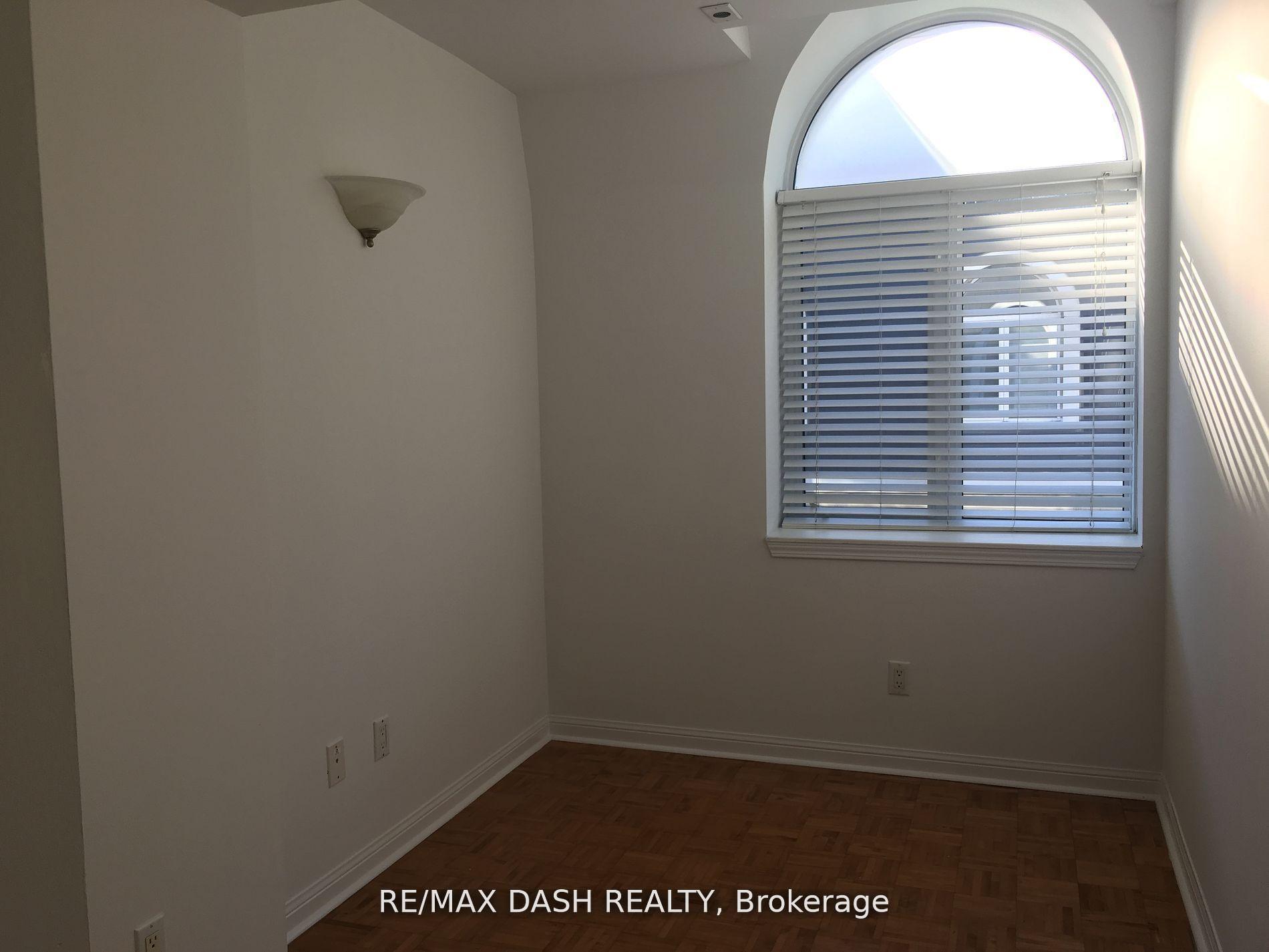 Photo 12 of Unit 535, 36 Stadium Road, Toronto, Niagara — HOMEH