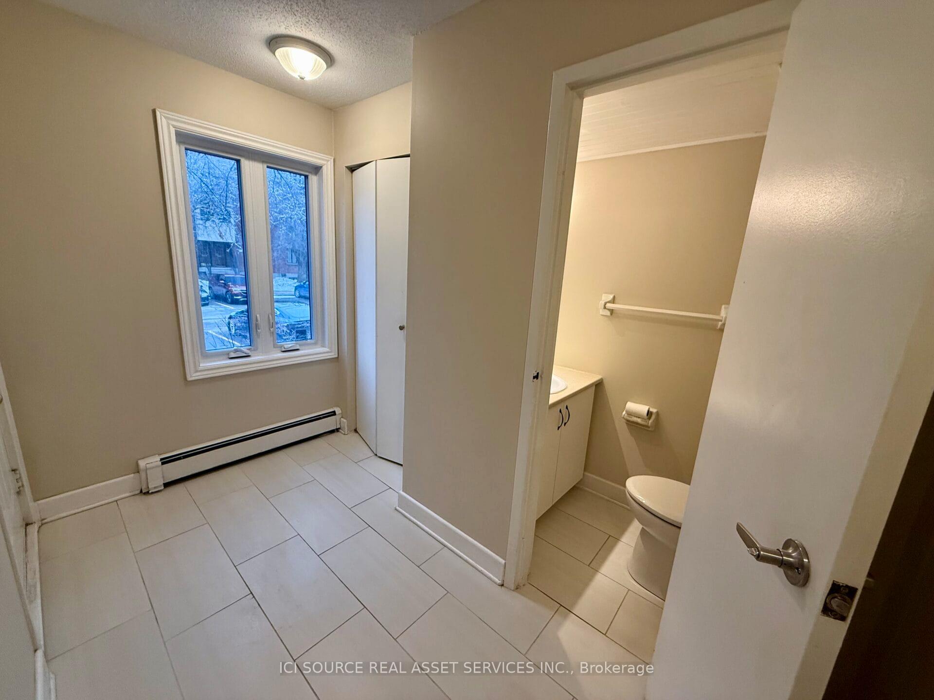Photo 5 of 8 Blue Moon Private, Ottawa, Manor Park — HOMEH