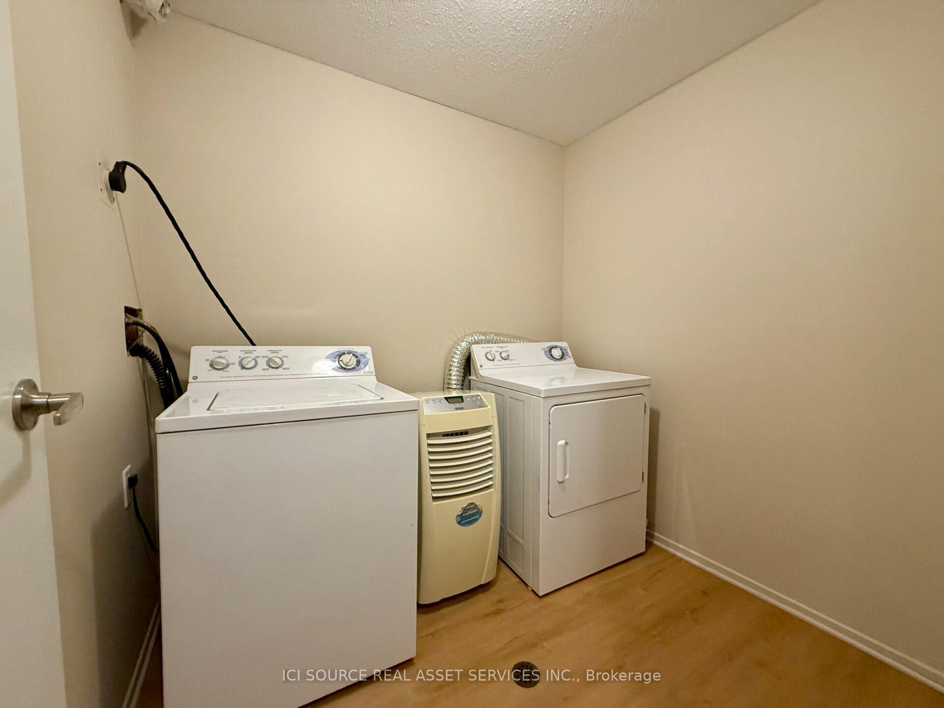 Photo 10 of 8 Blue Moon Private, Ottawa, Manor Park — HOMEH
