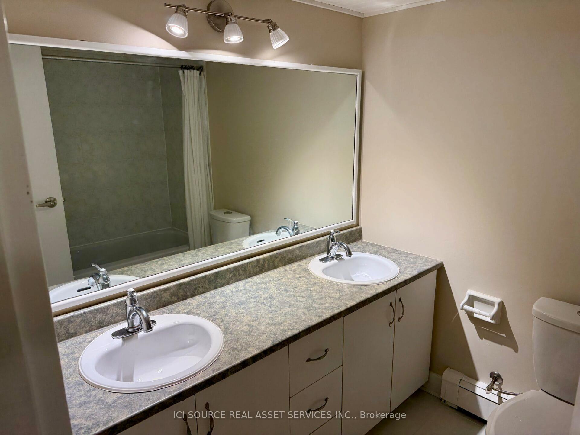 Photo 12 of 8 Blue Moon Private, Ottawa, Manor Park — HOMEH