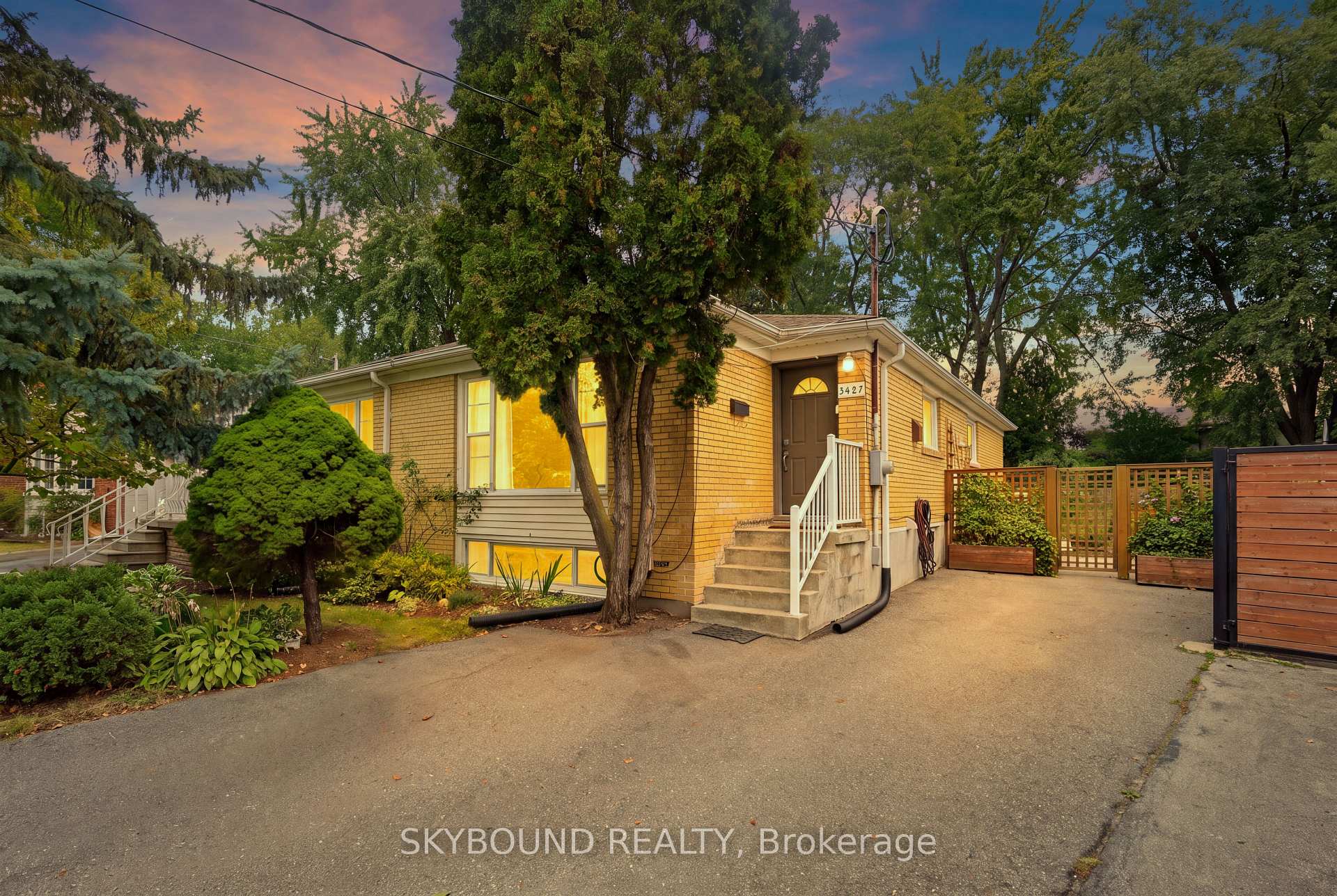 Photo 1 of 3427 Fellmore Drive, Mississauga, Erindale — HOMEH