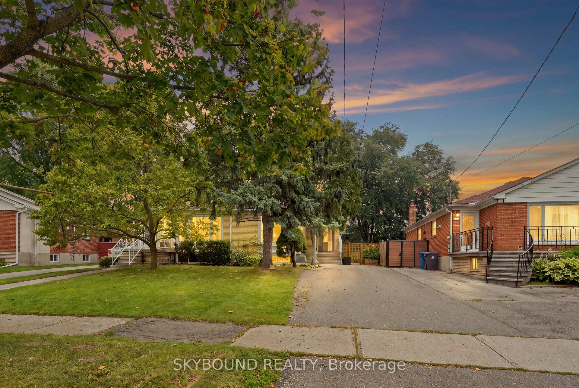 Photo 2 of 3427 Fellmore Drive, Mississauga, Erindale — HOMEH