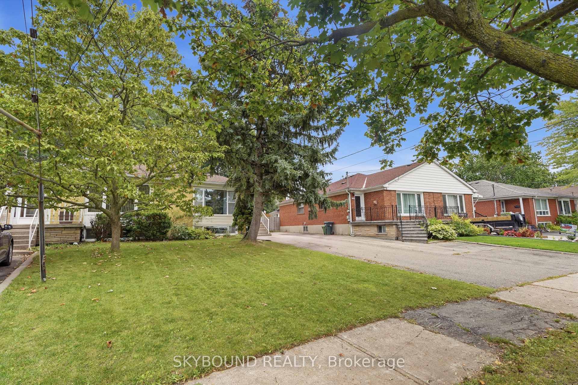 Photo 3 of 3427 Fellmore Drive, Mississauga, Erindale — HOMEH