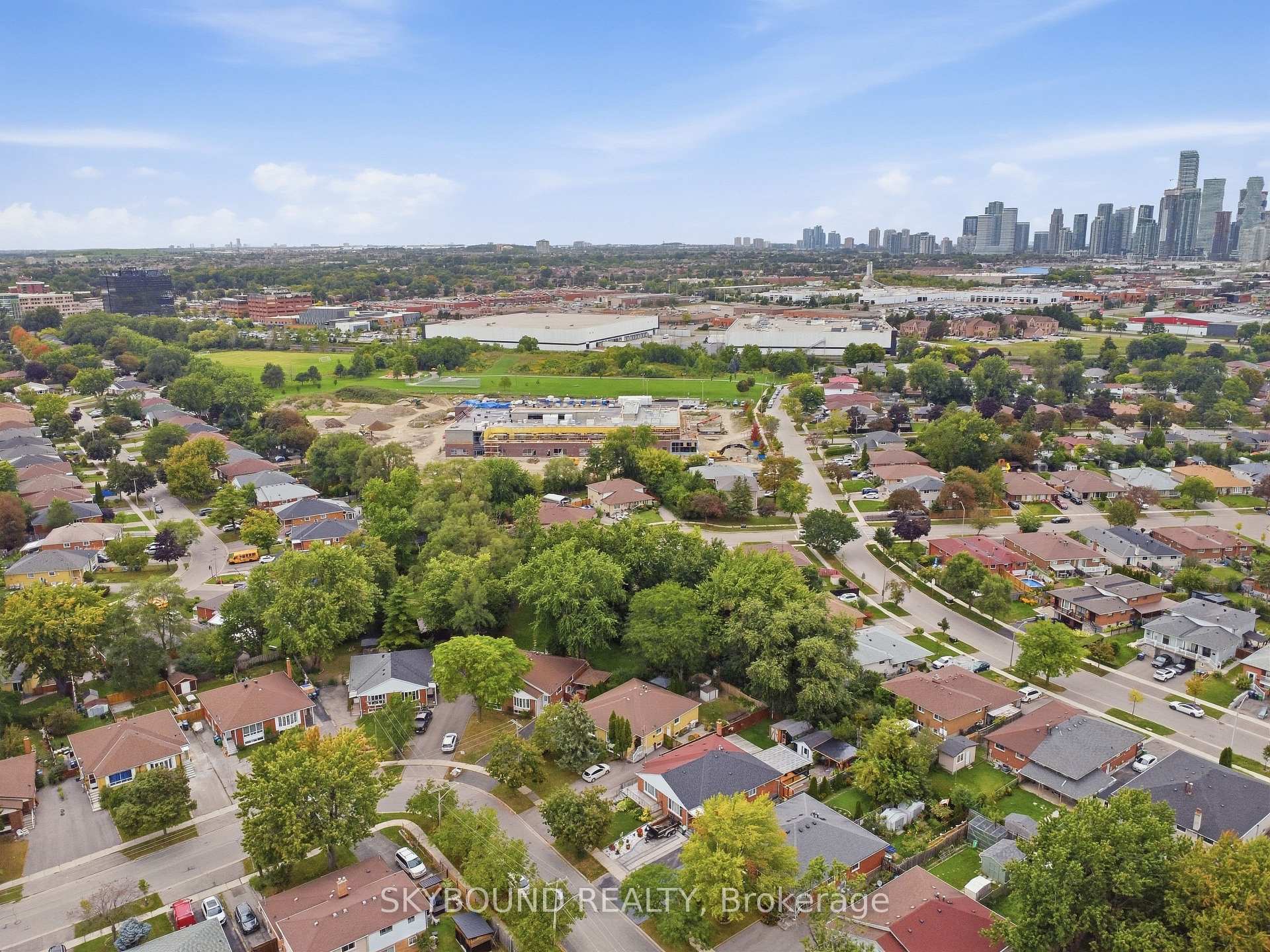 Photo 5 of 3427 Fellmore Drive, Mississauga, Erindale — HOMEH