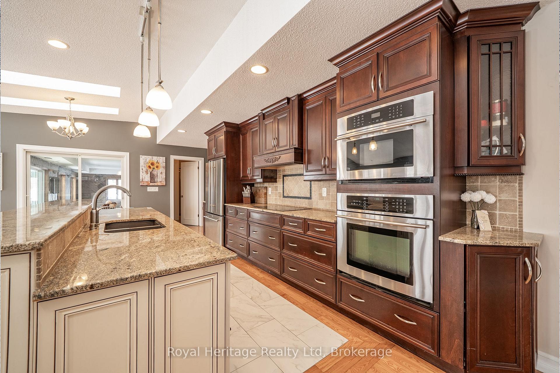 Photo 11 of 37 Forest Hill Drive, Hamilton Township, Rural Hamilton — HOMEH