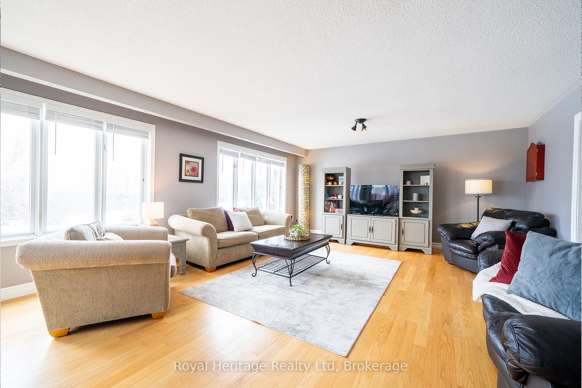 Photo 36 of 37 Forest Hill Drive, Hamilton Township, Rural Hamilton — HOMEH