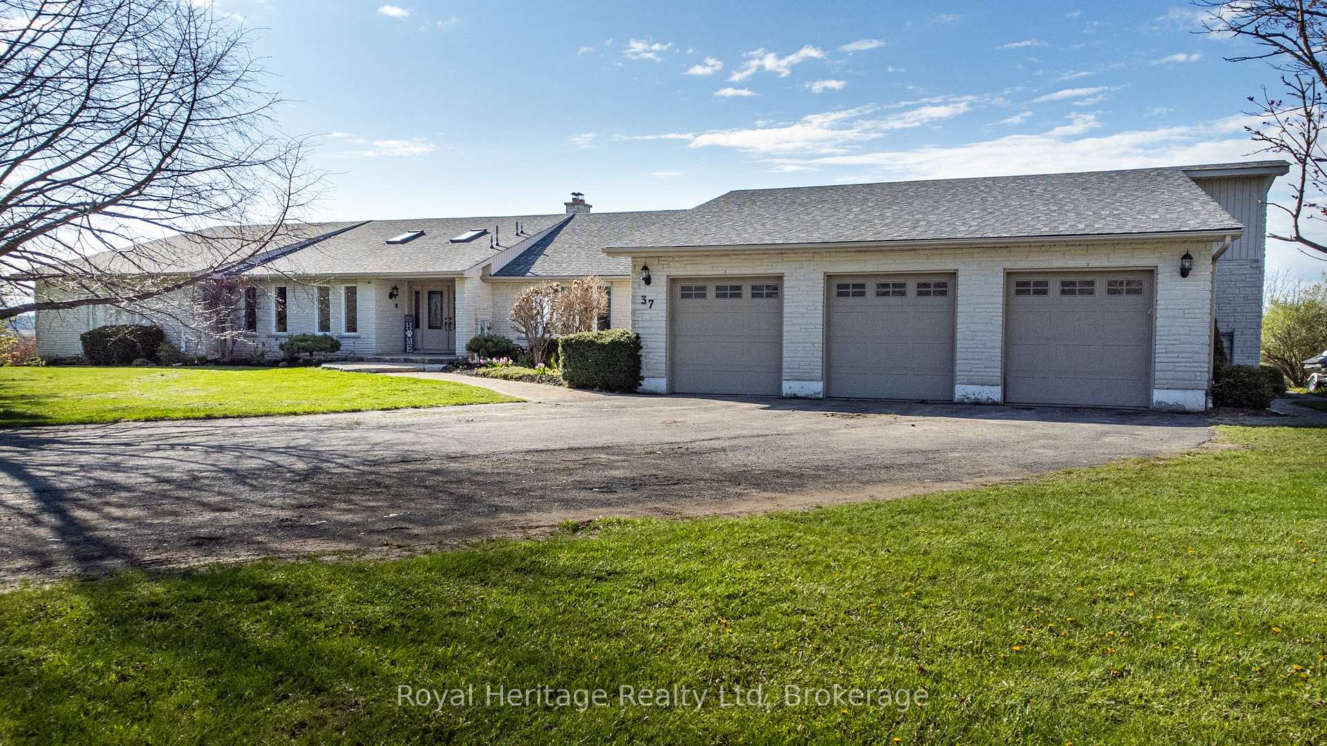 Photo 47 of 37 Forest Hill Drive, Hamilton Township, Rural Hamilton — HOMEH