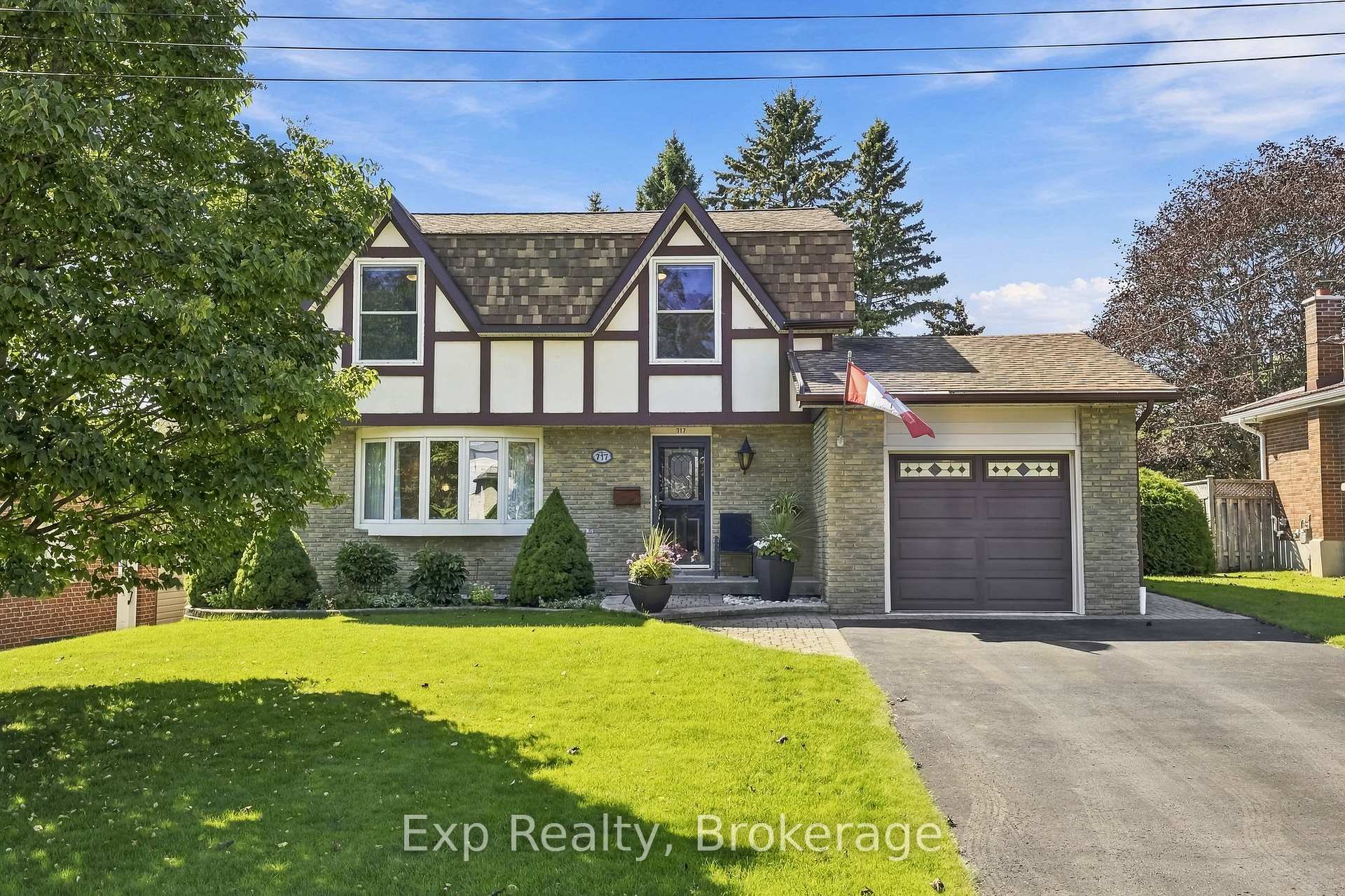 Photo 4 of 717 Westwood Drive, Cobourg — HOMEH